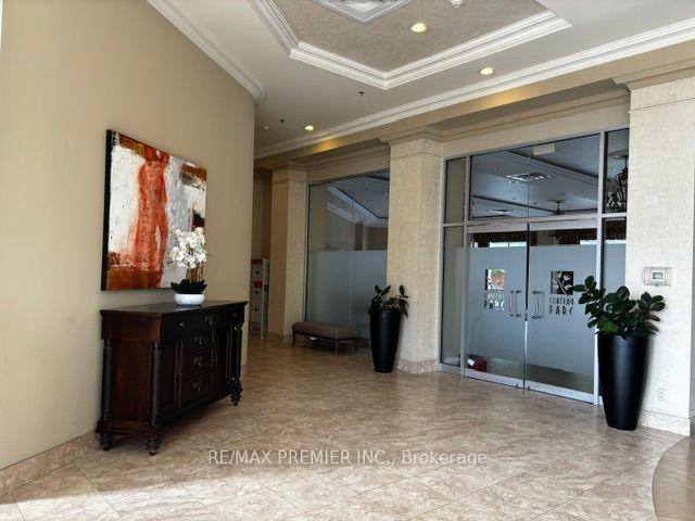 Photo 3 of Unit 712, 2 Maison Parc Court, Vaughan, Lakeview Estates — HOMEH