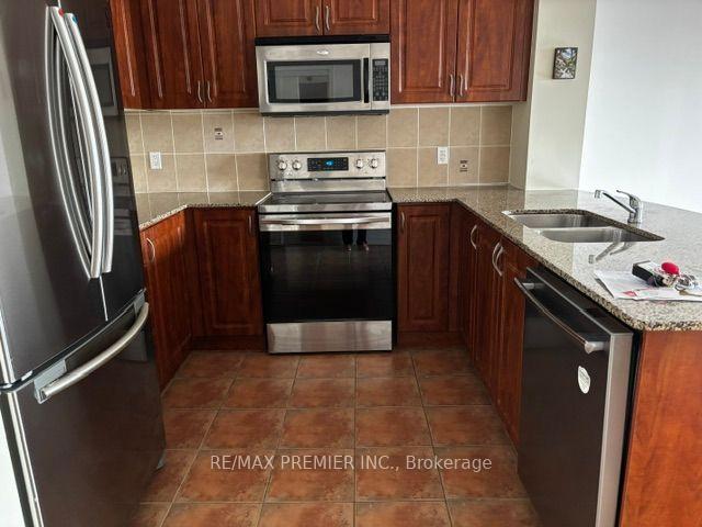 Photo 5 of Unit 712, 2 Maison Parc Court, Vaughan, Lakeview Estates — HOMEH
