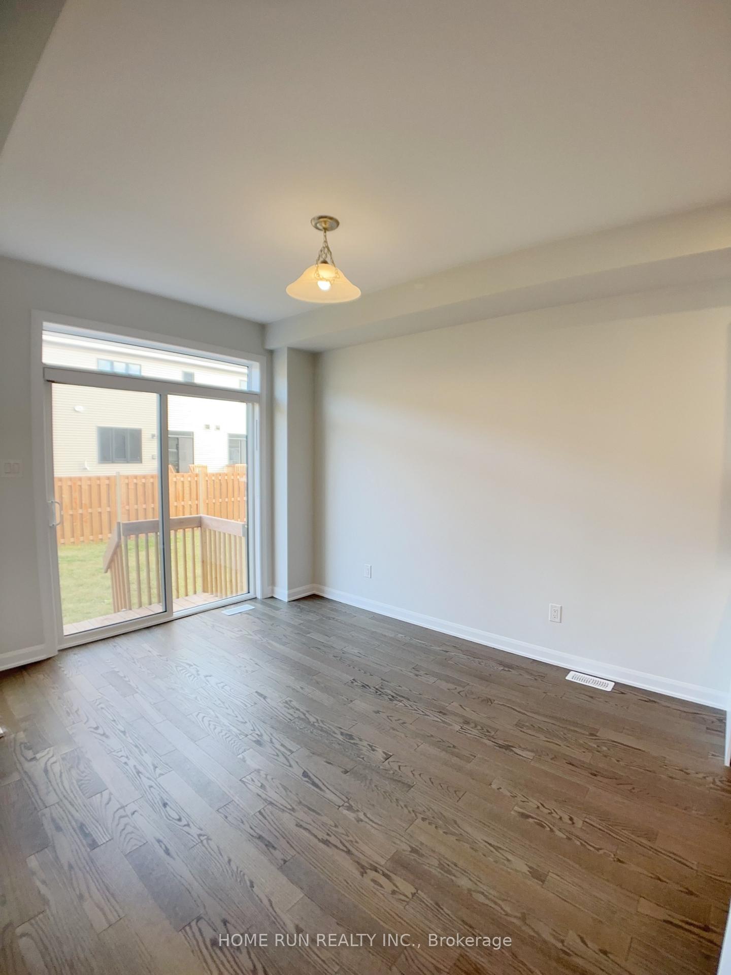 Photo 5 of 116 Lynn Coulter Street, Ottawa, Barrhaven - Half Moon Bay — HOMEH