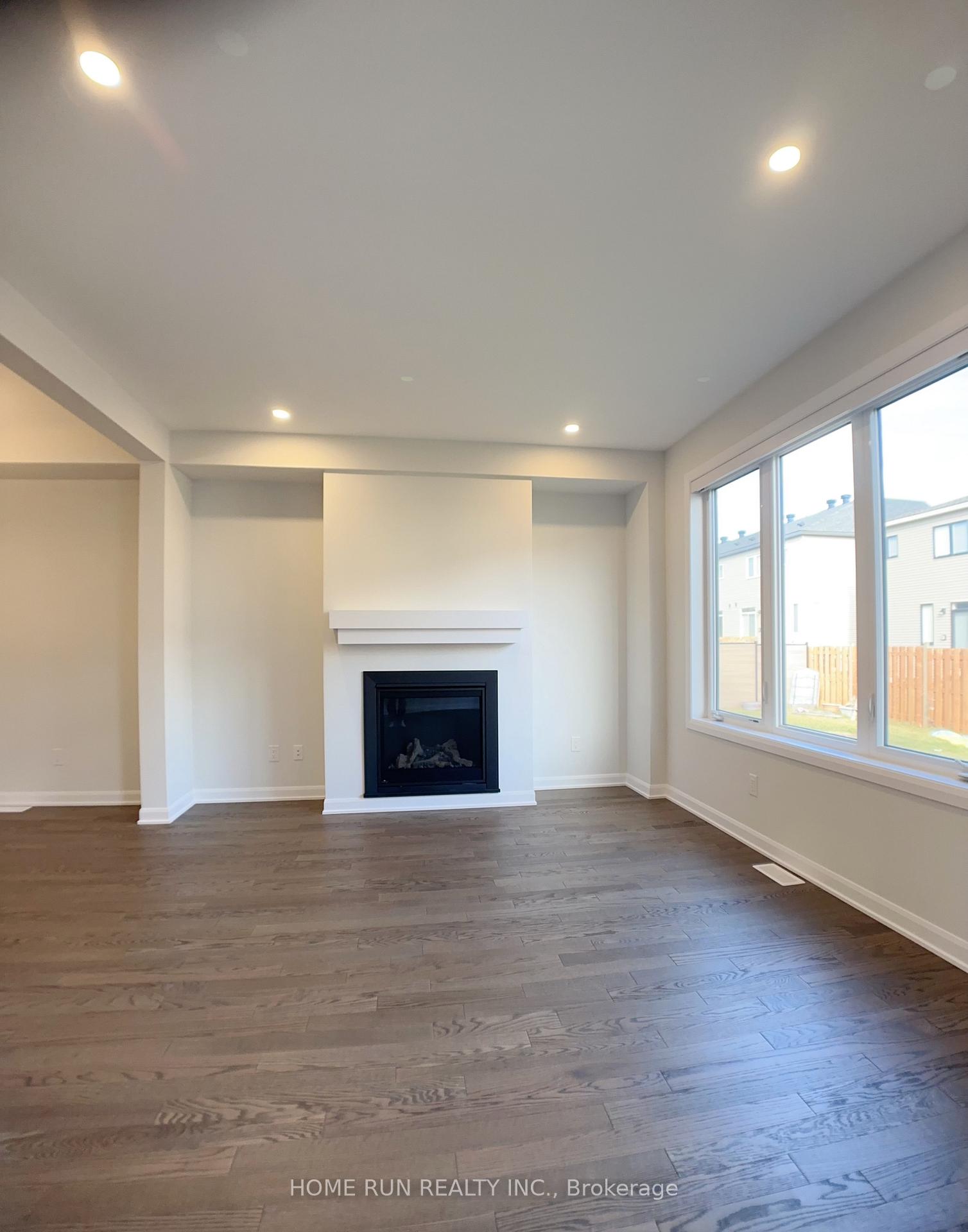 Photo 6 of 116 Lynn Coulter Street, Ottawa, Barrhaven - Half Moon Bay — HOMEH