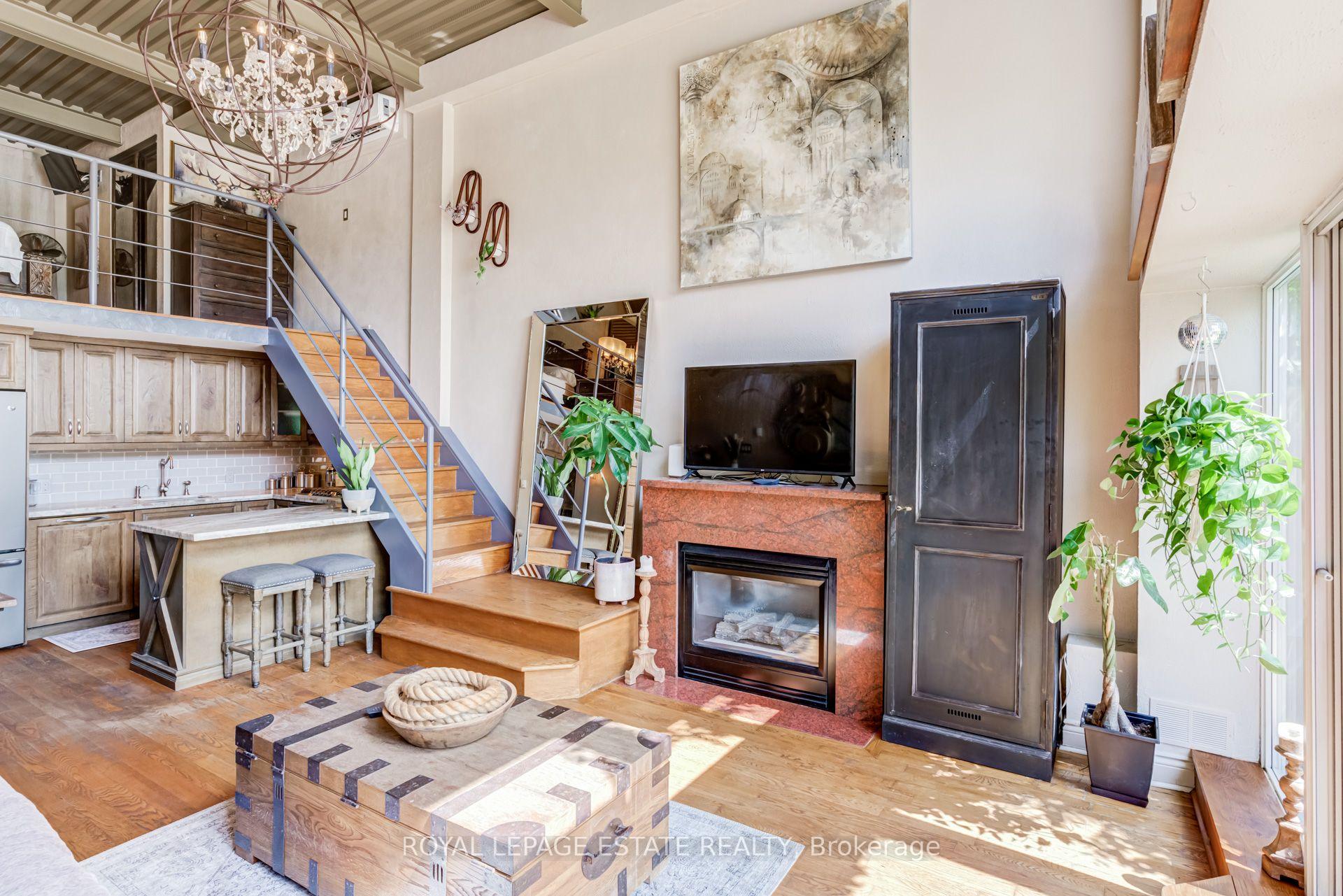 Photo 9 of Unit 6, 517 Kingston Road, Toronto, The Beaches — HOMEH