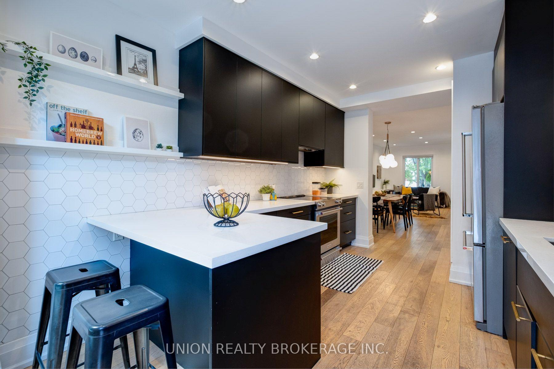 Photo 8 of 17 Ashland Avenue, Toronto, Woodbine Corridor — HOMEH
