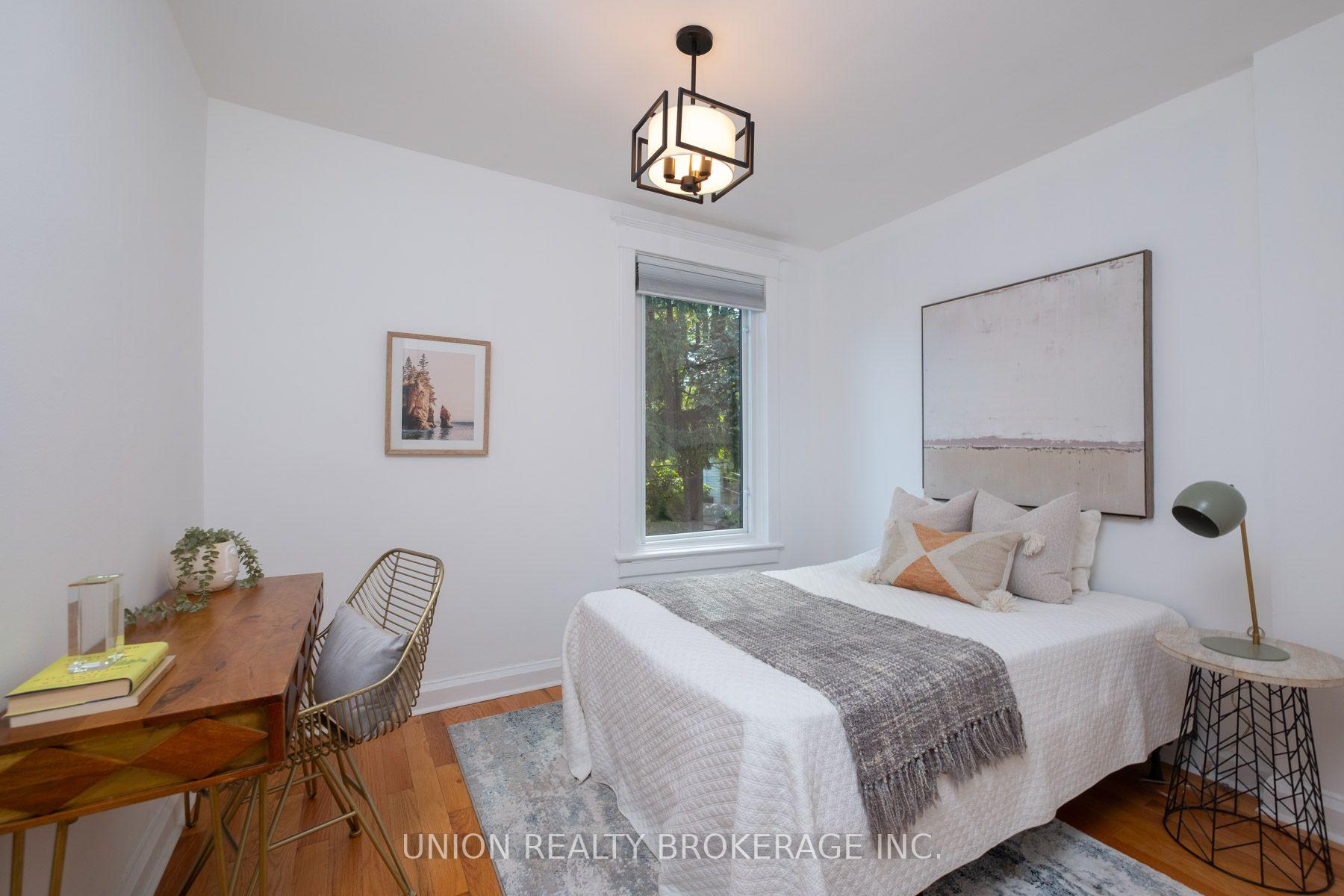 Photo 13 of 17 Ashland Avenue, Toronto, Woodbine Corridor — HOMEH