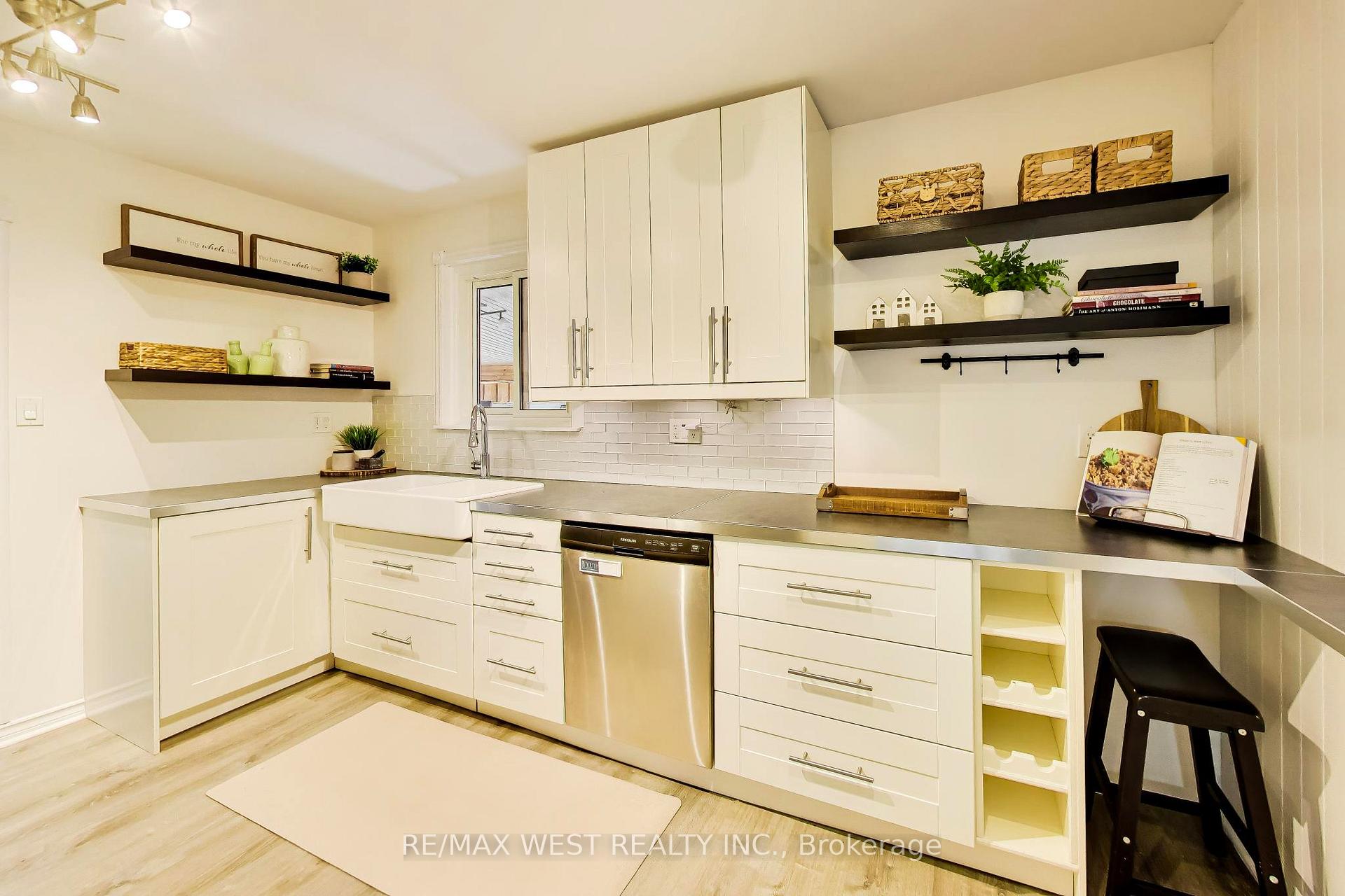 Photo 13 of 128 Roser Crescent, Clarington, Bowmanville — HOMEH