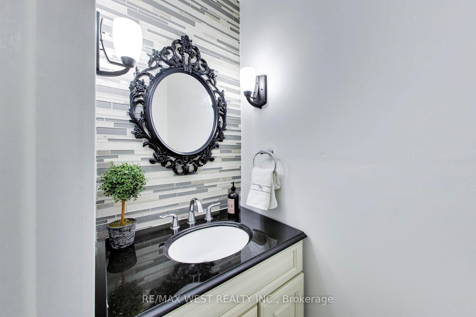 Photo 17 of 128 Roser Crescent, Clarington, Bowmanville — HOMEH