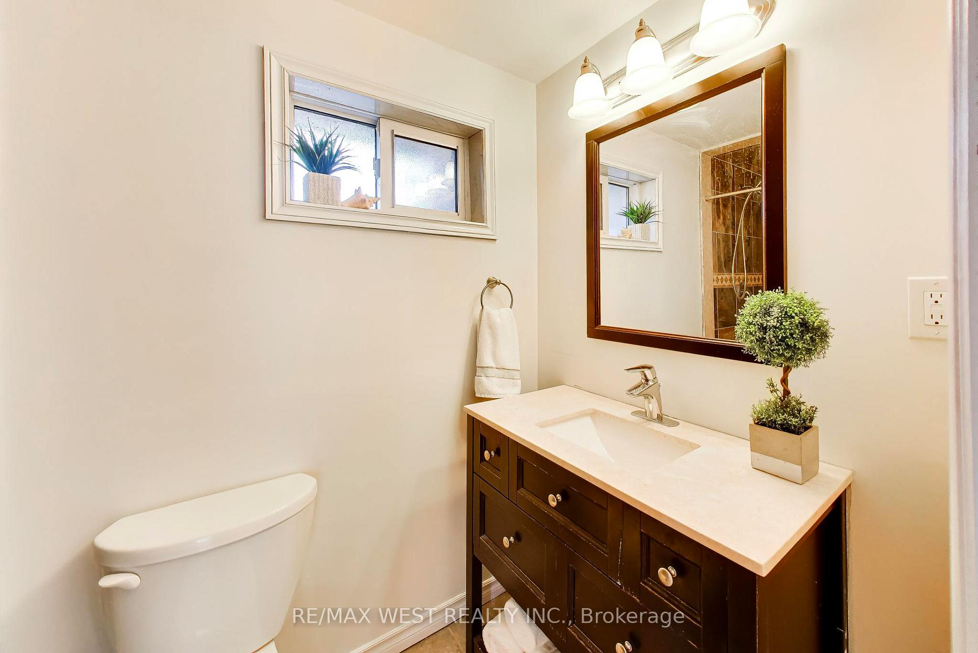 Photo 29 of 128 Roser Crescent, Clarington, Bowmanville — HOMEH