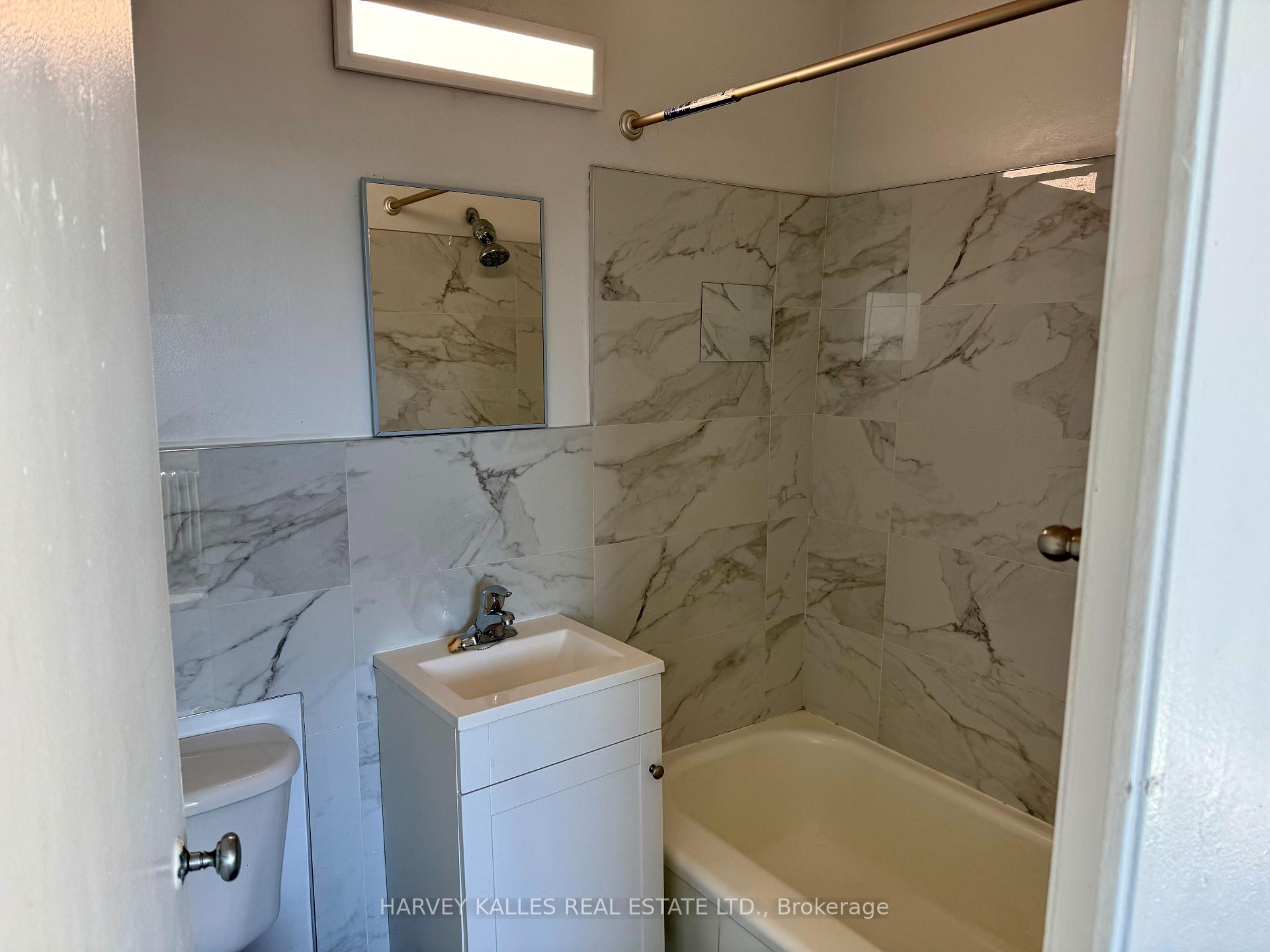 Photo 4 of Unit 311, 1582 Bathurst Street, Toronto, Humewood-Cedarvale — HOMEH