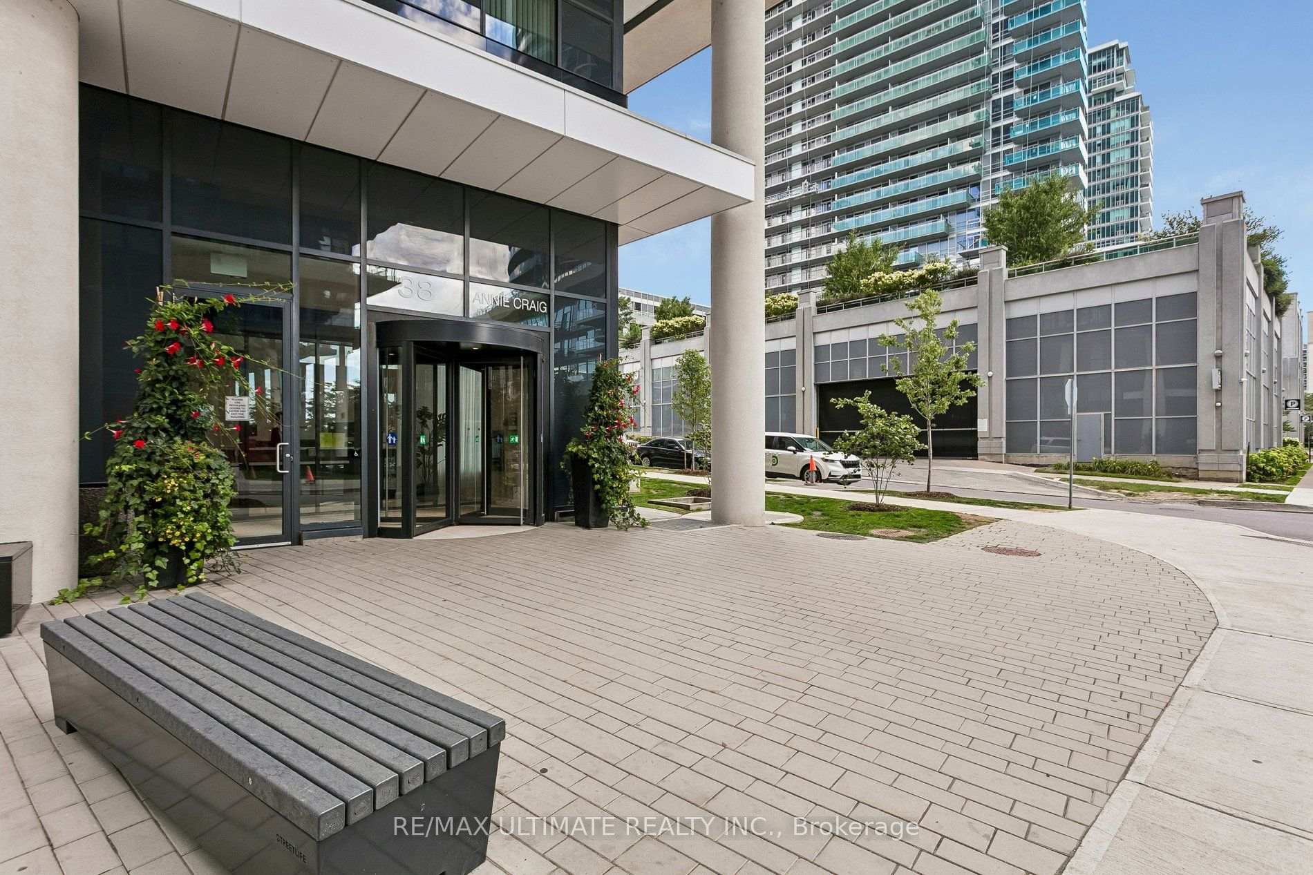 Photo 2 of Unit 4409, 38 Annie Craig Drive, Etobicoke, Mimico — HOMEH