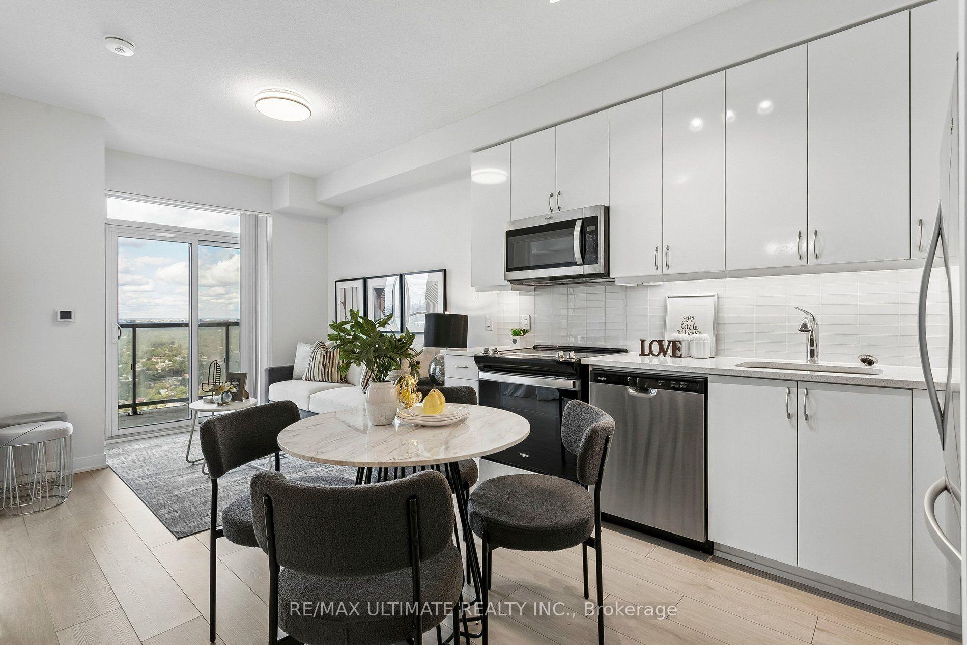 Photo 5 of Unit 4409, 38 Annie Craig Drive, Etobicoke, Mimico — HOMEH