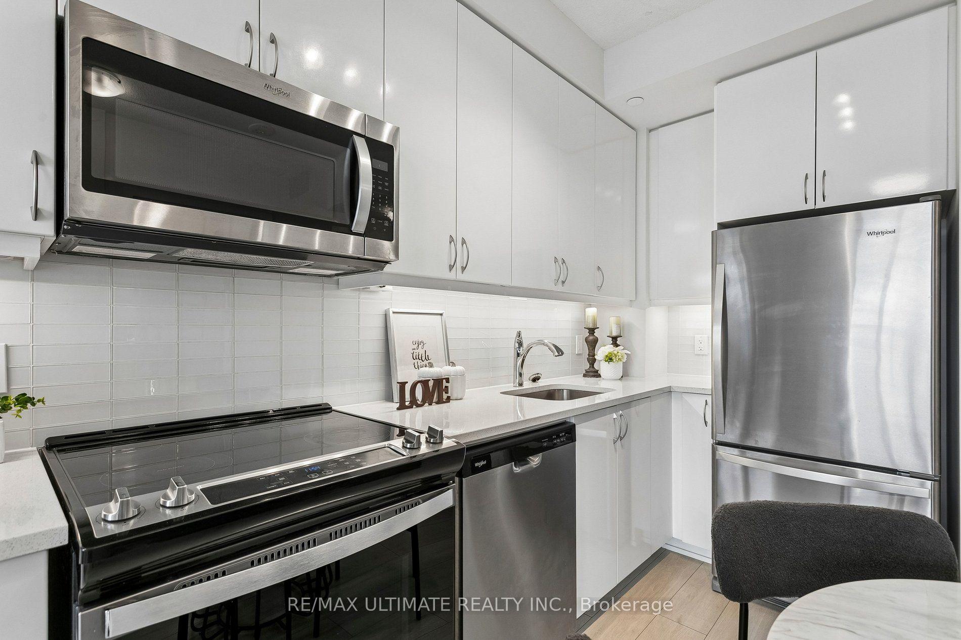Photo 7 of Unit 4409, 38 Annie Craig Drive, Etobicoke, Mimico — HOMEH