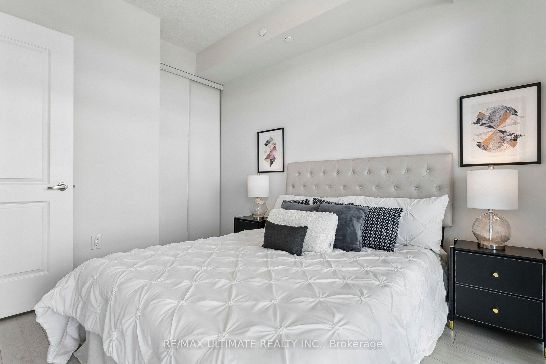 Photo 10 of Unit 4409, 38 Annie Craig Drive, Etobicoke, Mimico — HOMEH