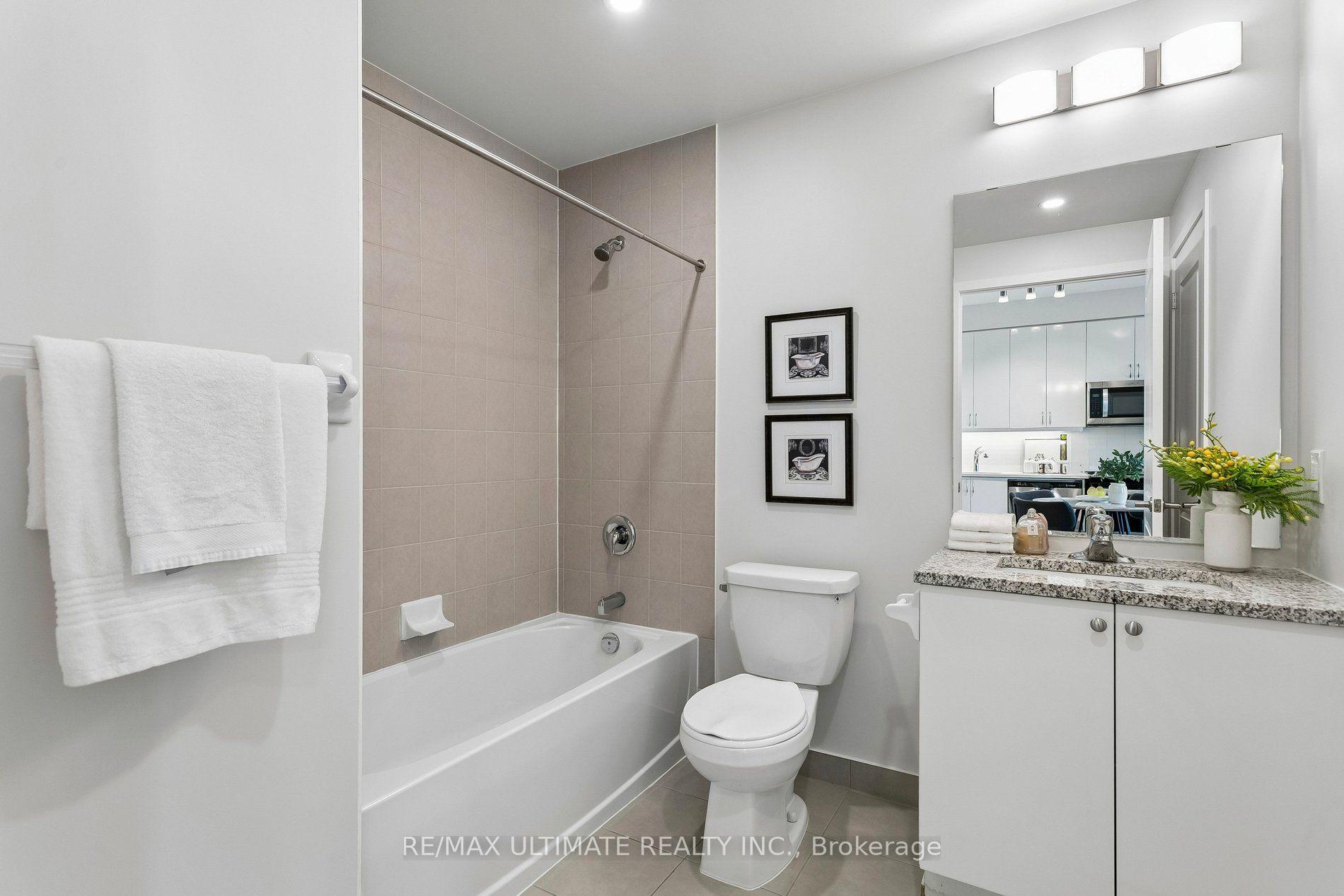 Photo 12 of Unit 4409, 38 Annie Craig Drive, Etobicoke, Mimico — HOMEH