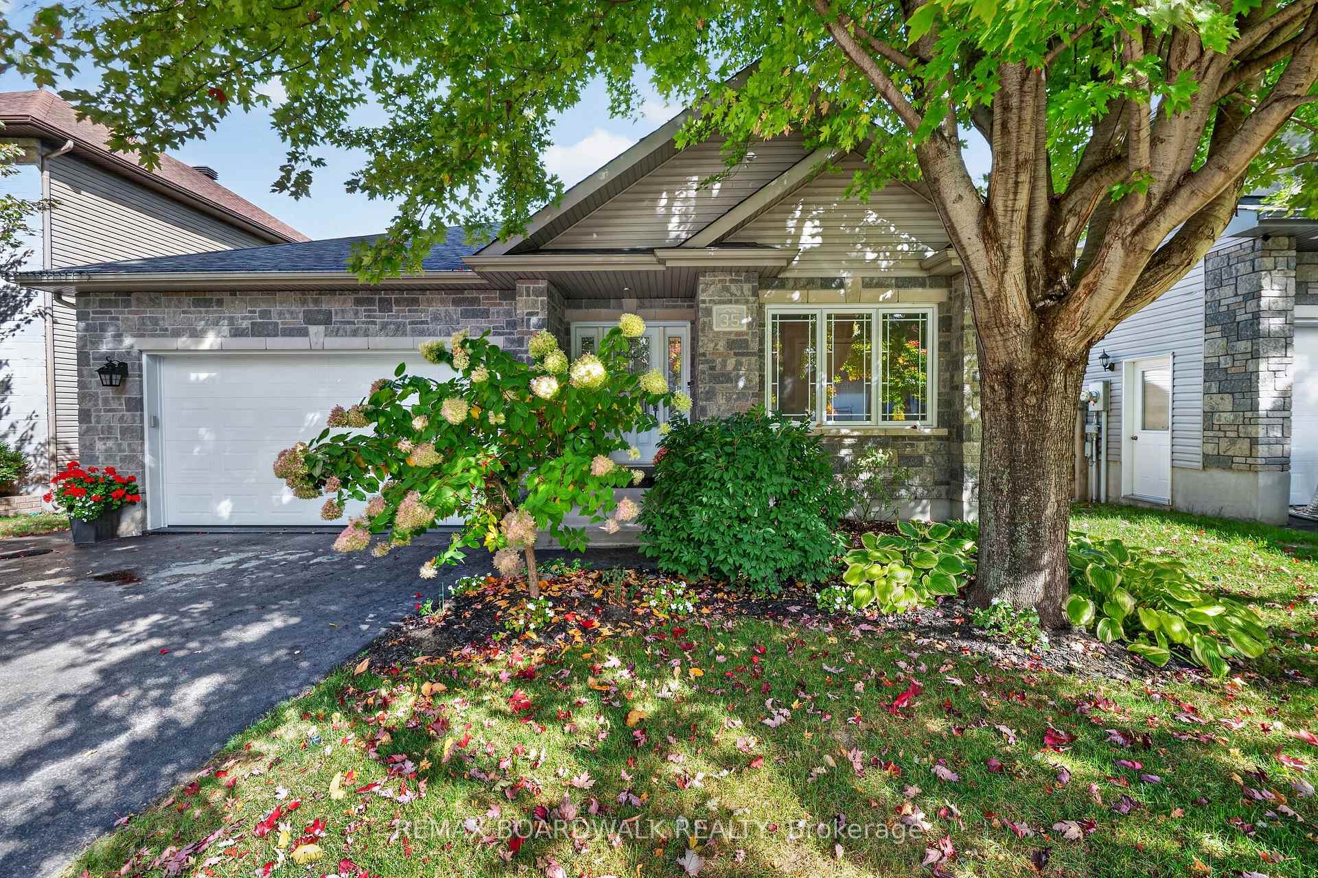 Photo 1 of 35 Honore Crescent, The Nation, Limoges — HOMEH