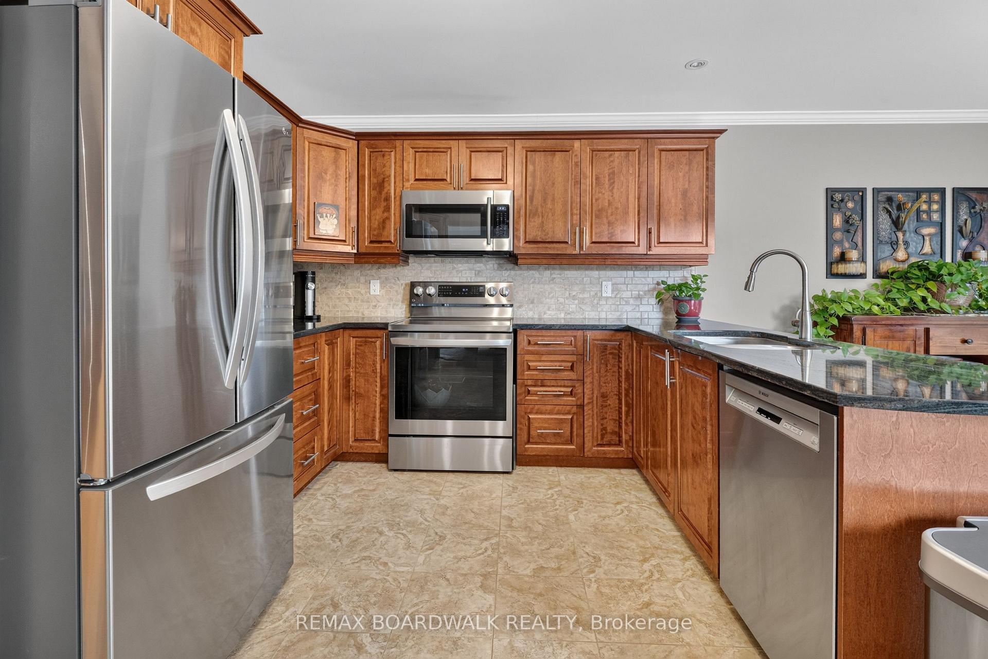 Photo 13 of 35 Honore Crescent, The Nation, Limoges — HOMEH