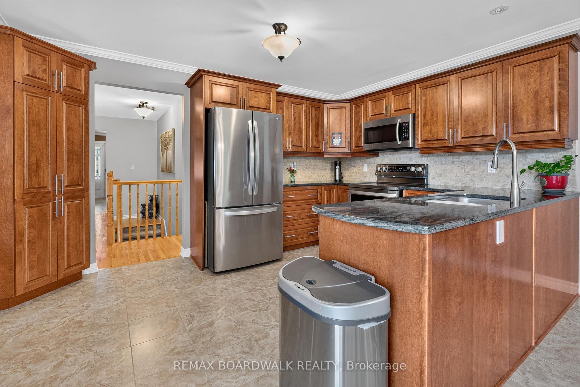 Photo 14 of 35 Honore Crescent, The Nation, Limoges — HOMEH