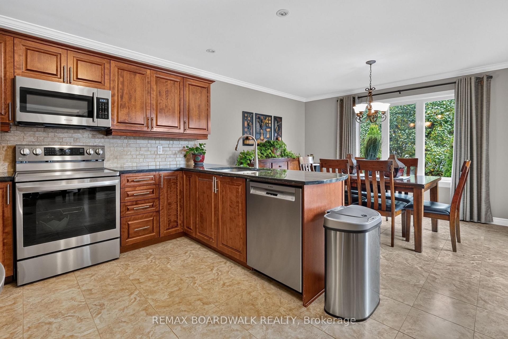Photo 15 of 35 Honore Crescent, The Nation, Limoges — HOMEH