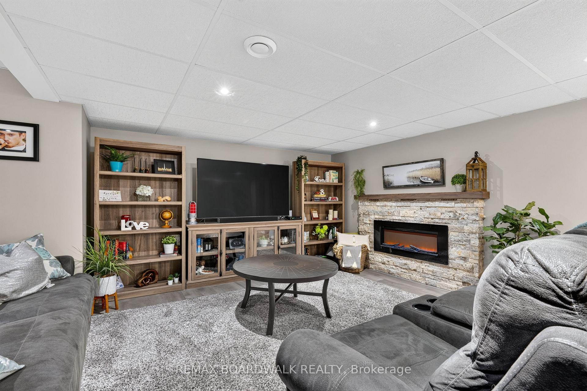 Photo 30 of 35 Honore Crescent, The Nation, Limoges — HOMEH