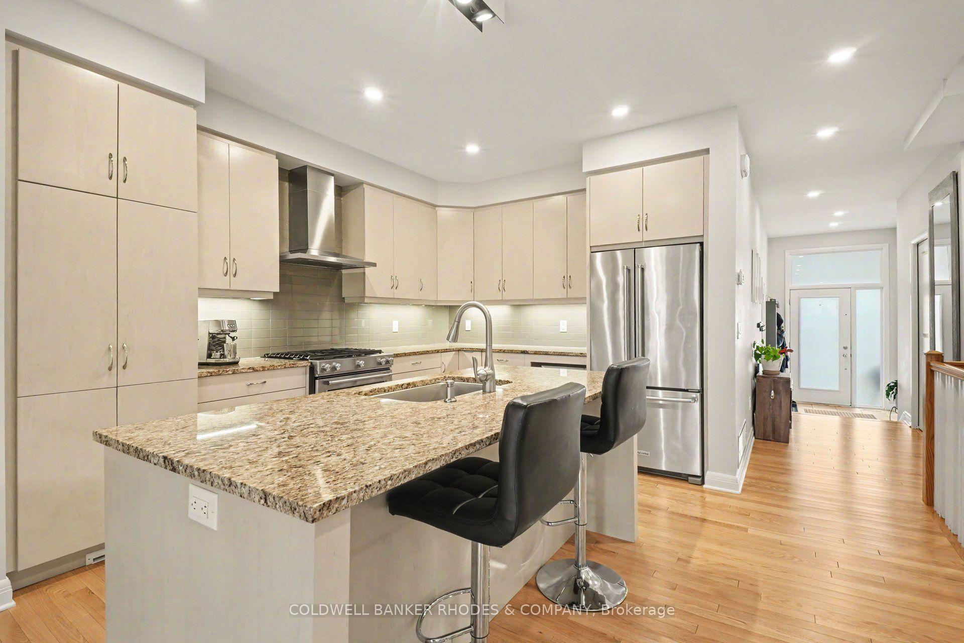 Photo 6 of 160 Avro Circle, Ottawa, CFB Rockcliffe and Area — HOMEH