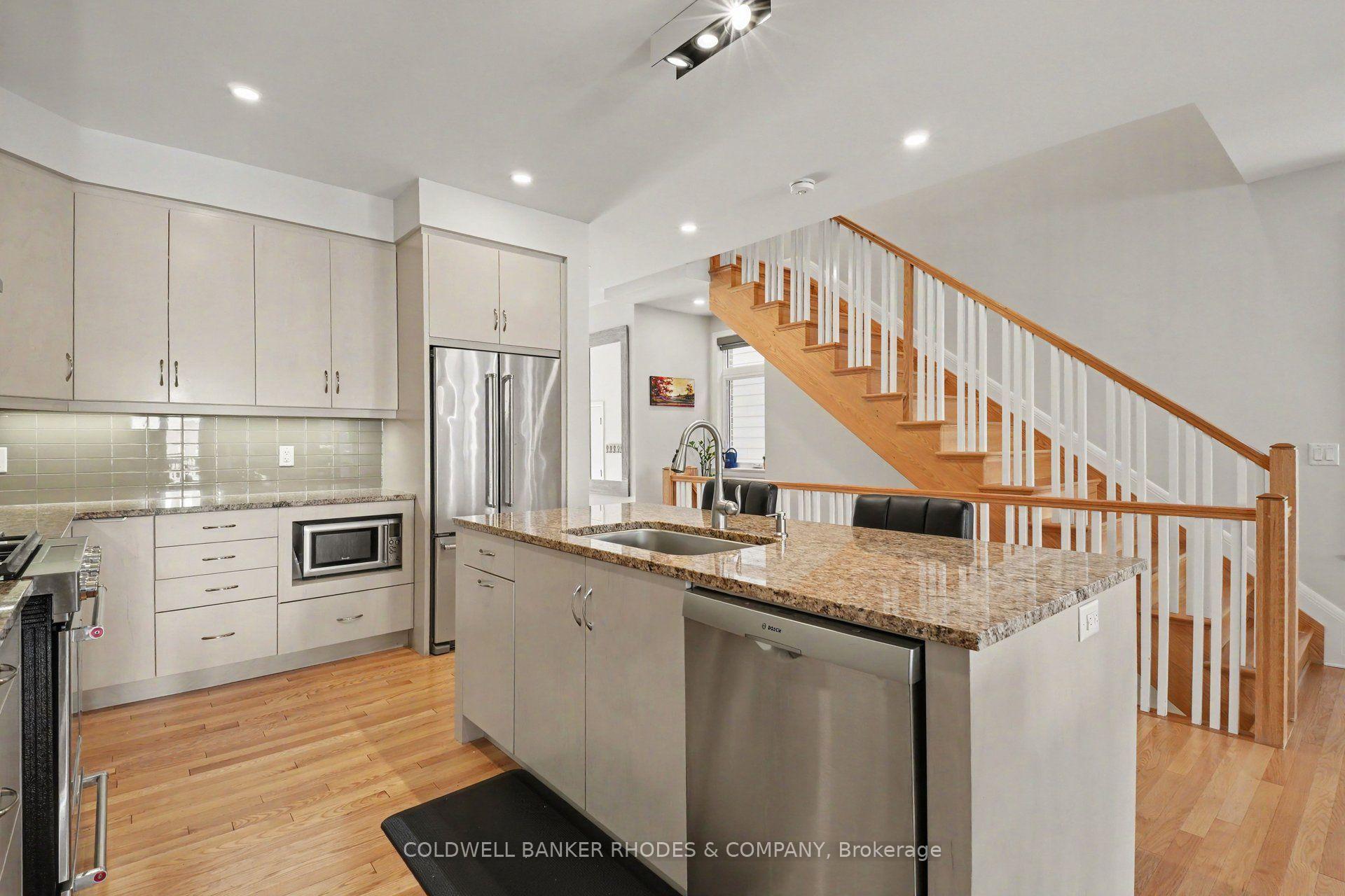 Photo 9 of 160 Avro Circle, Ottawa, CFB Rockcliffe and Area — HOMEH