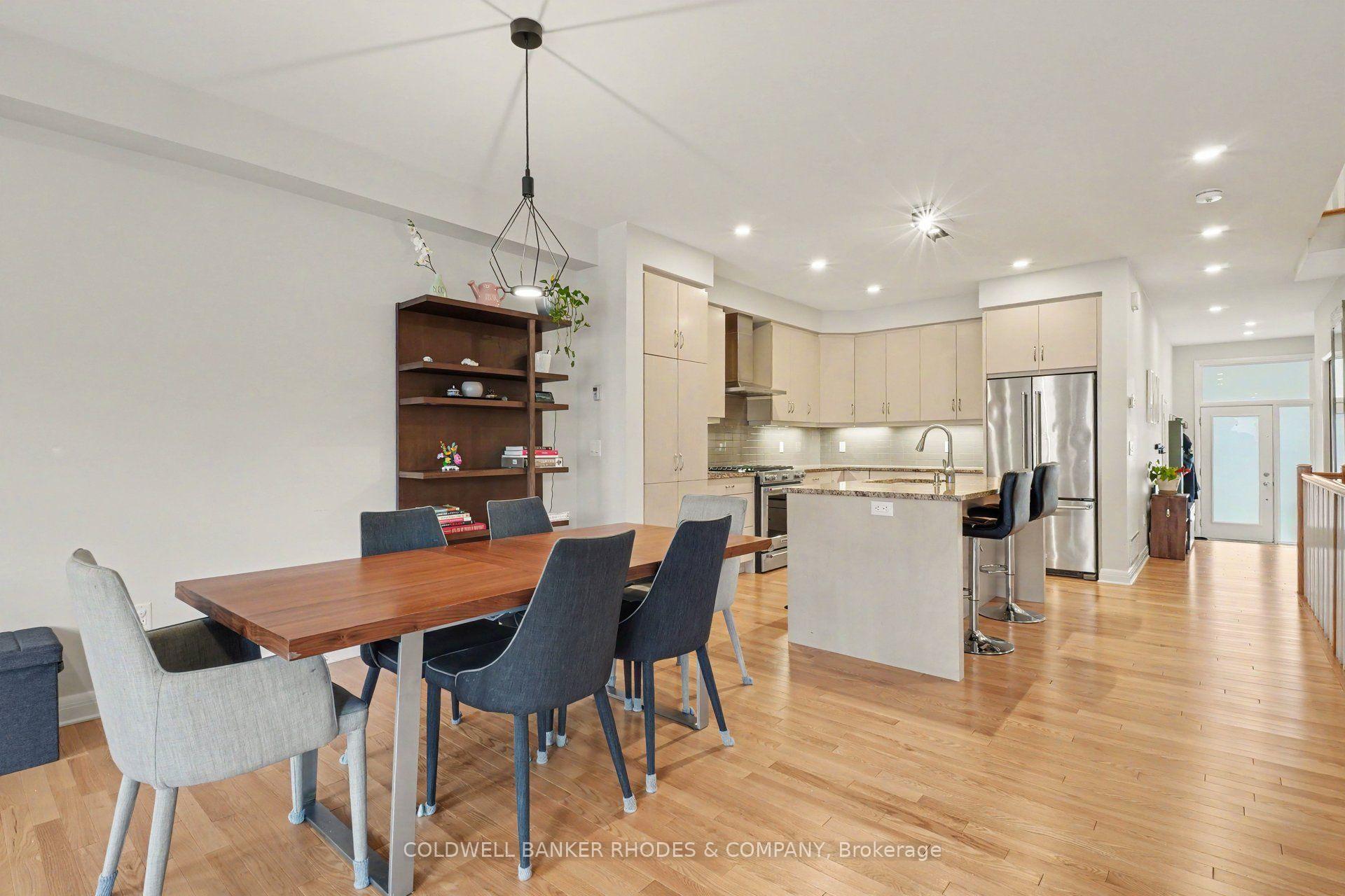 Photo 10 of 160 Avro Circle, Ottawa, CFB Rockcliffe and Area — HOMEH