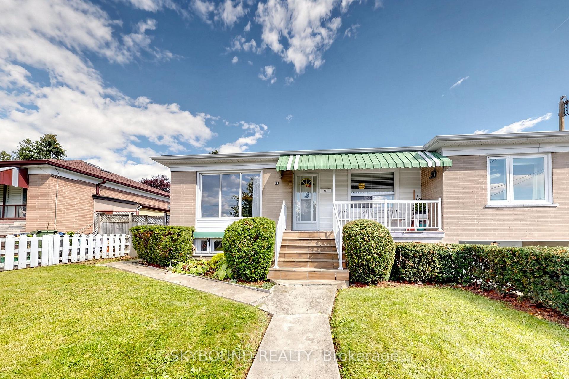 Photo 3 of 13 Liscombe Road, North York, Rustic — HOMEH