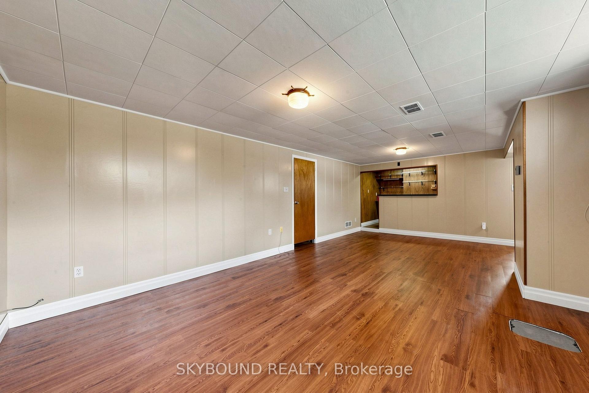 Photo 17 of 13 Liscombe Road, North York, Rustic — HOMEH