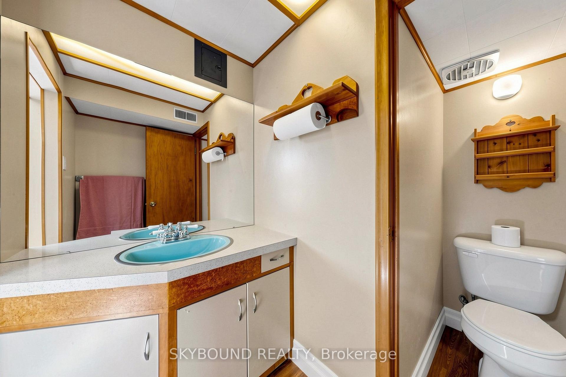 Photo 20 of 13 Liscombe Road, North York, Rustic — HOMEH