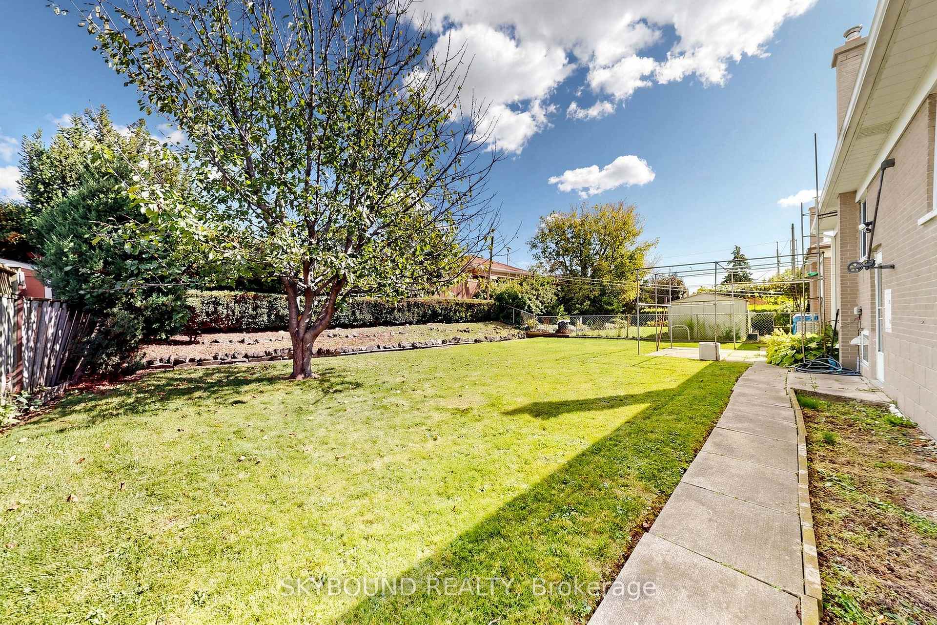 Photo 28 of 13 Liscombe Road, North York, Rustic — HOMEH