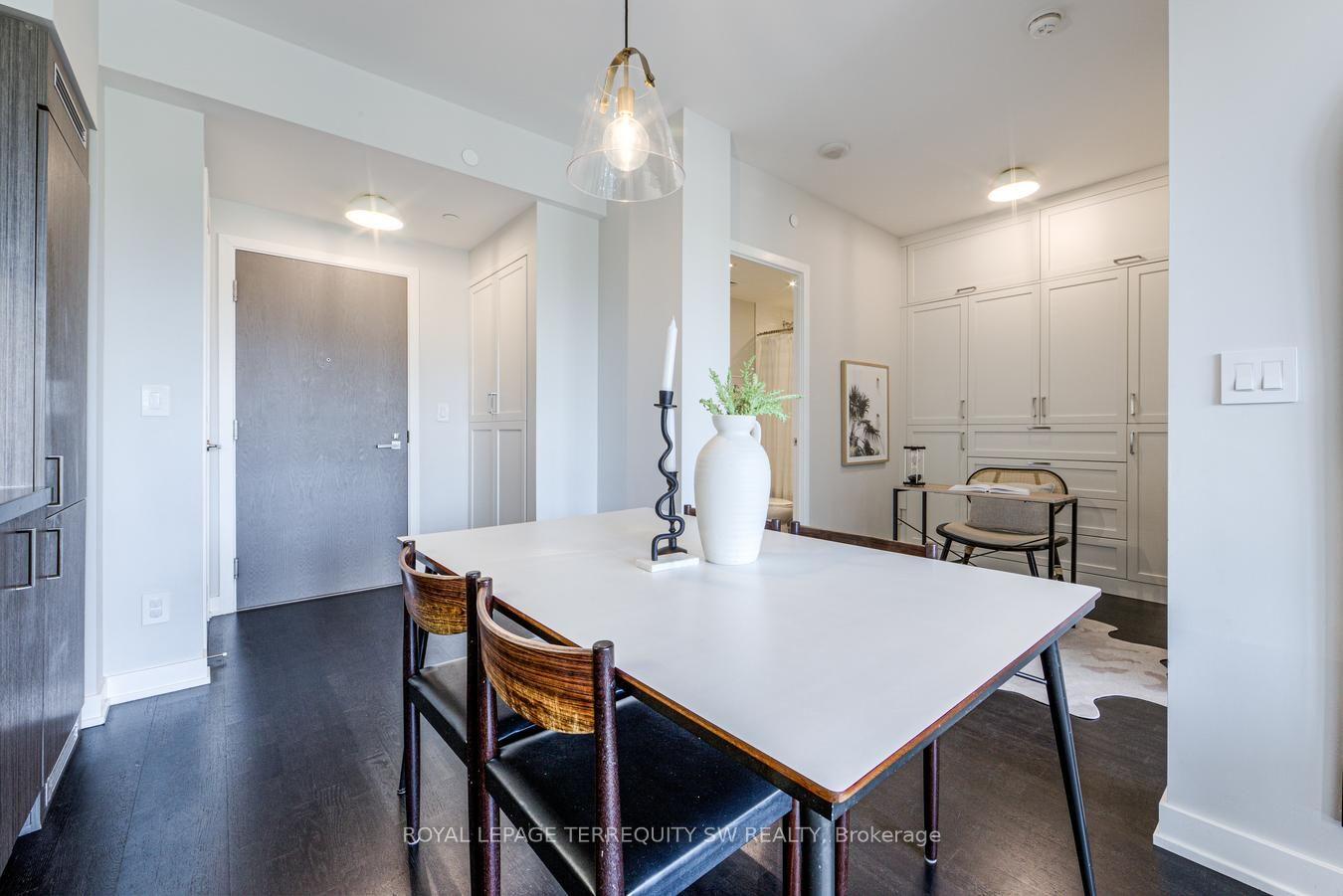 Photo 8 of Unit 510, 501 St. Clair Avenue W, Toronto, Casa Loma — HOMEH
