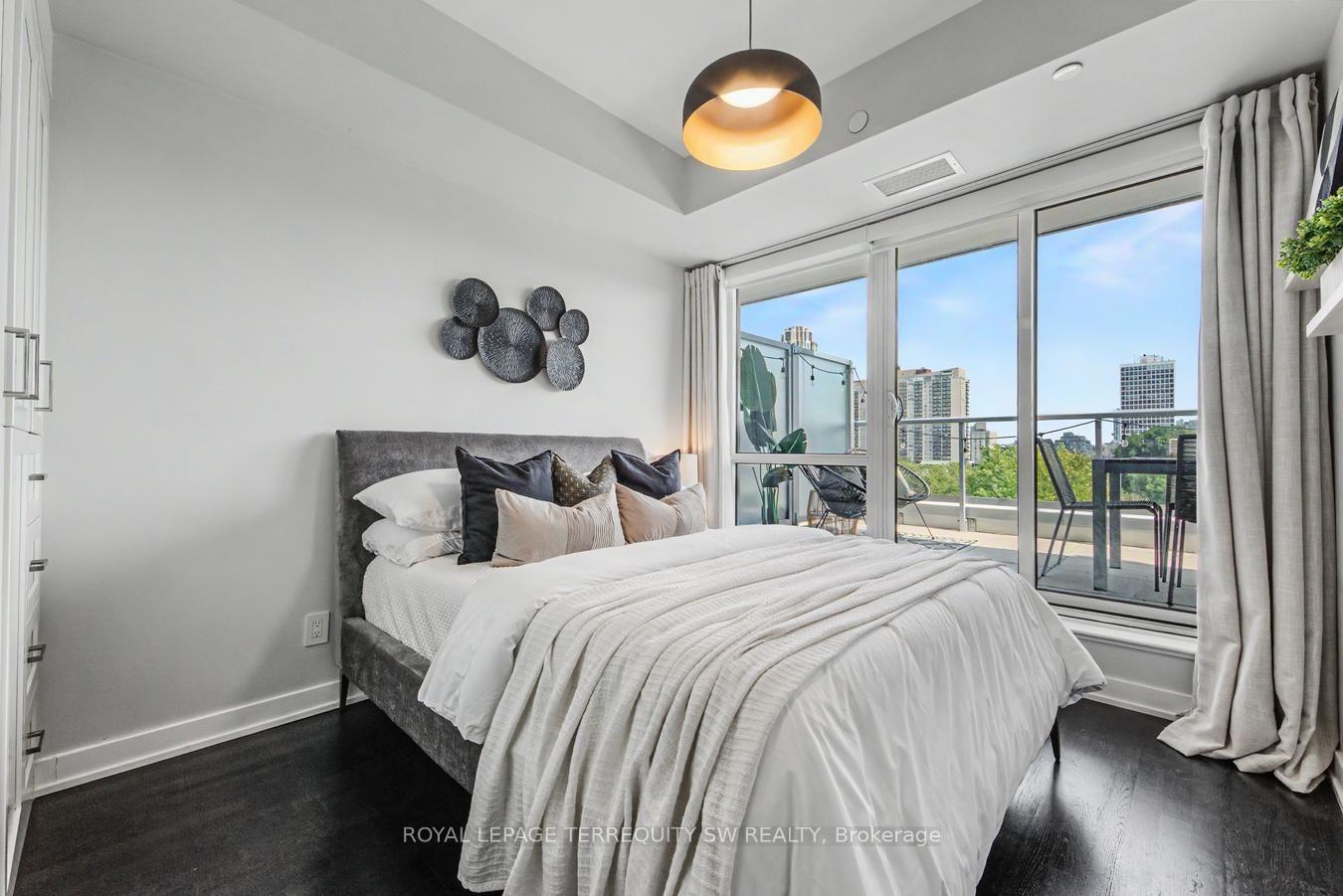 Photo 10 of Unit 510, 501 St. Clair Avenue W, Toronto, Casa Loma — HOMEH