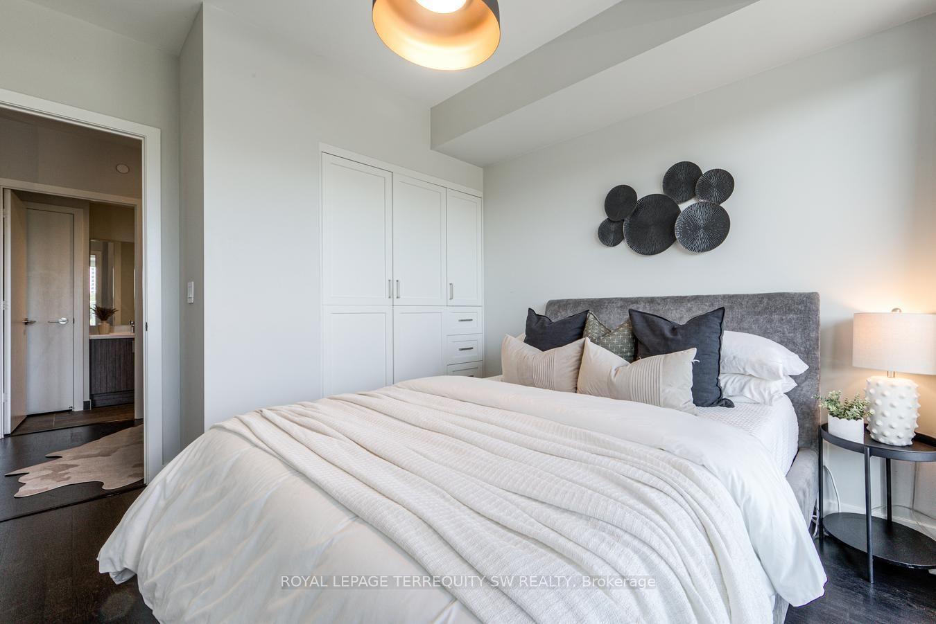 Photo 11 of Unit 510, 501 St. Clair Avenue W, Toronto, Casa Loma — HOMEH