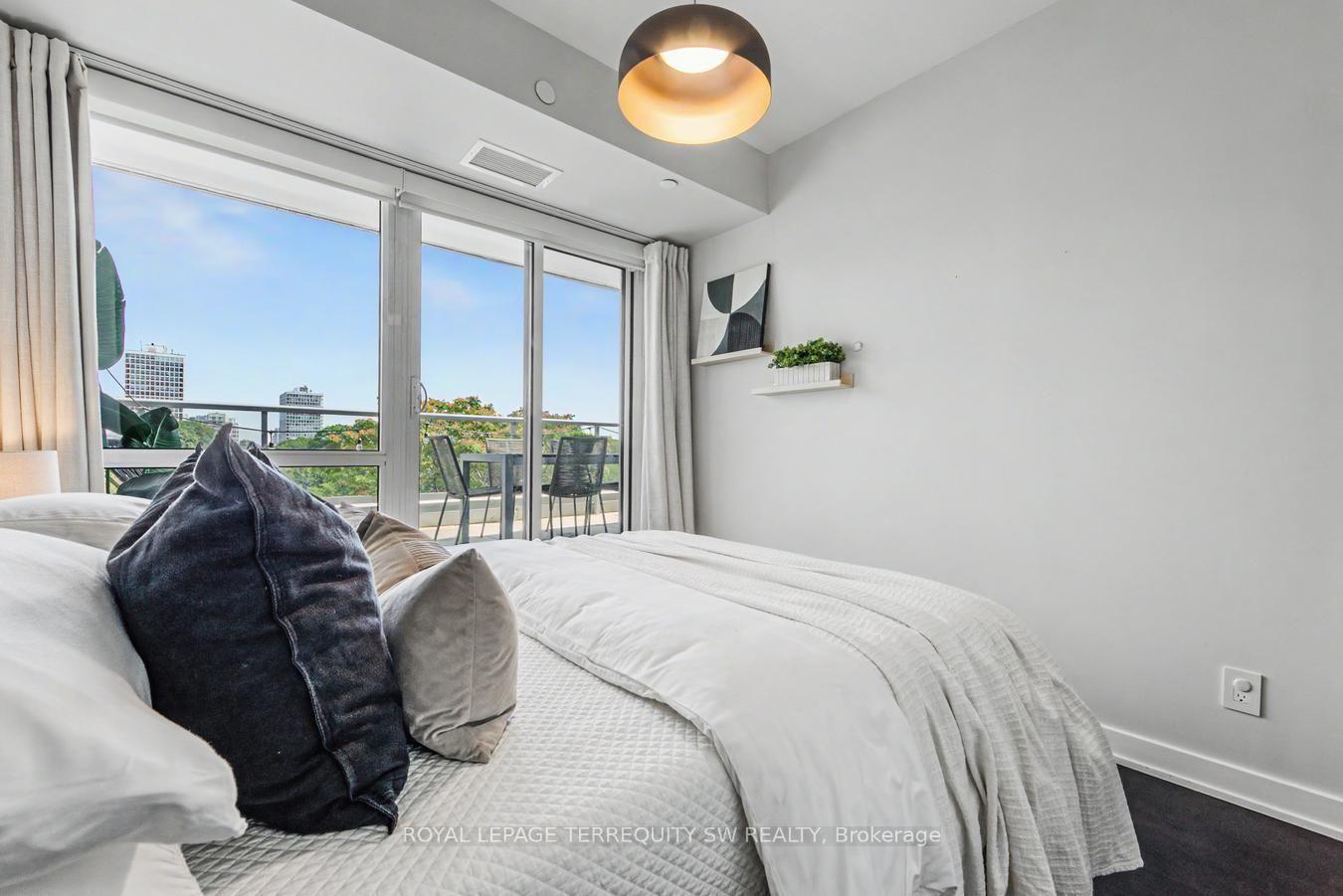Photo 13 of Unit 510, 501 St. Clair Avenue W, Toronto, Casa Loma — HOMEH
