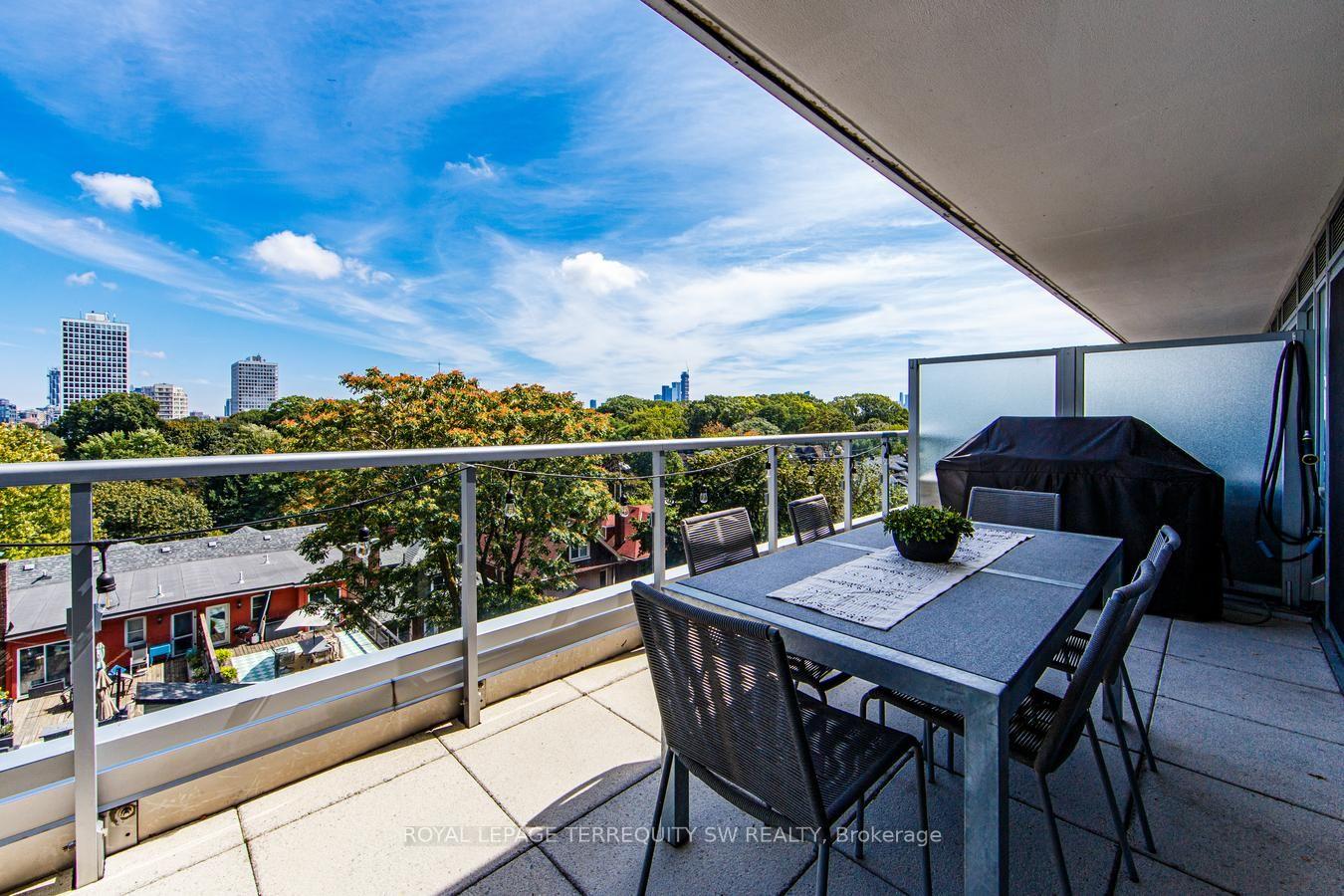 Photo 14 of Unit 510, 501 St. Clair Avenue W, Toronto, Casa Loma — HOMEH