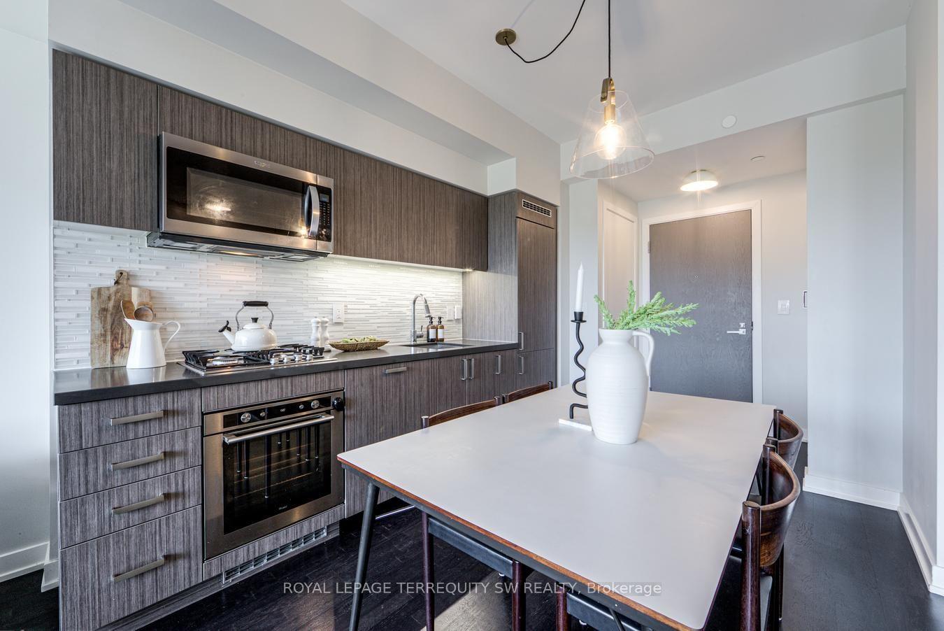 Photo 26 of Unit 510, 501 St. Clair Avenue W, Toronto, Casa Loma — HOMEH