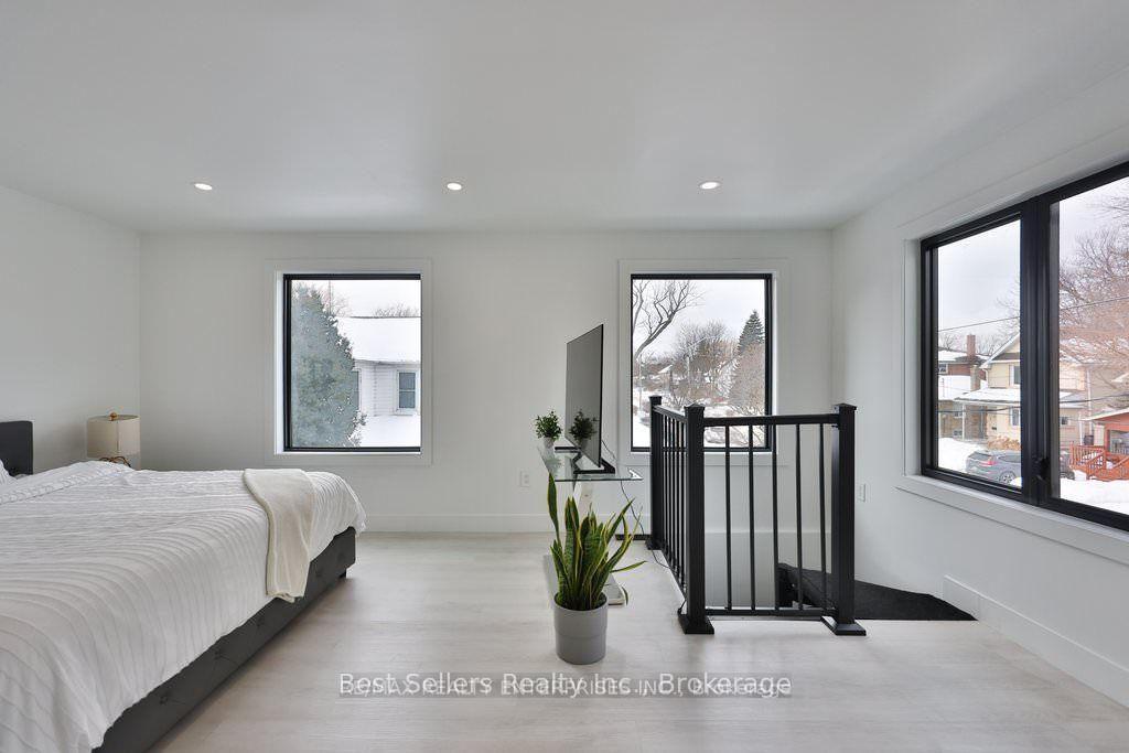 Photo 6 of Unit 2, 172 Royal York Road, Etobicoke, Mimico — HOMEH