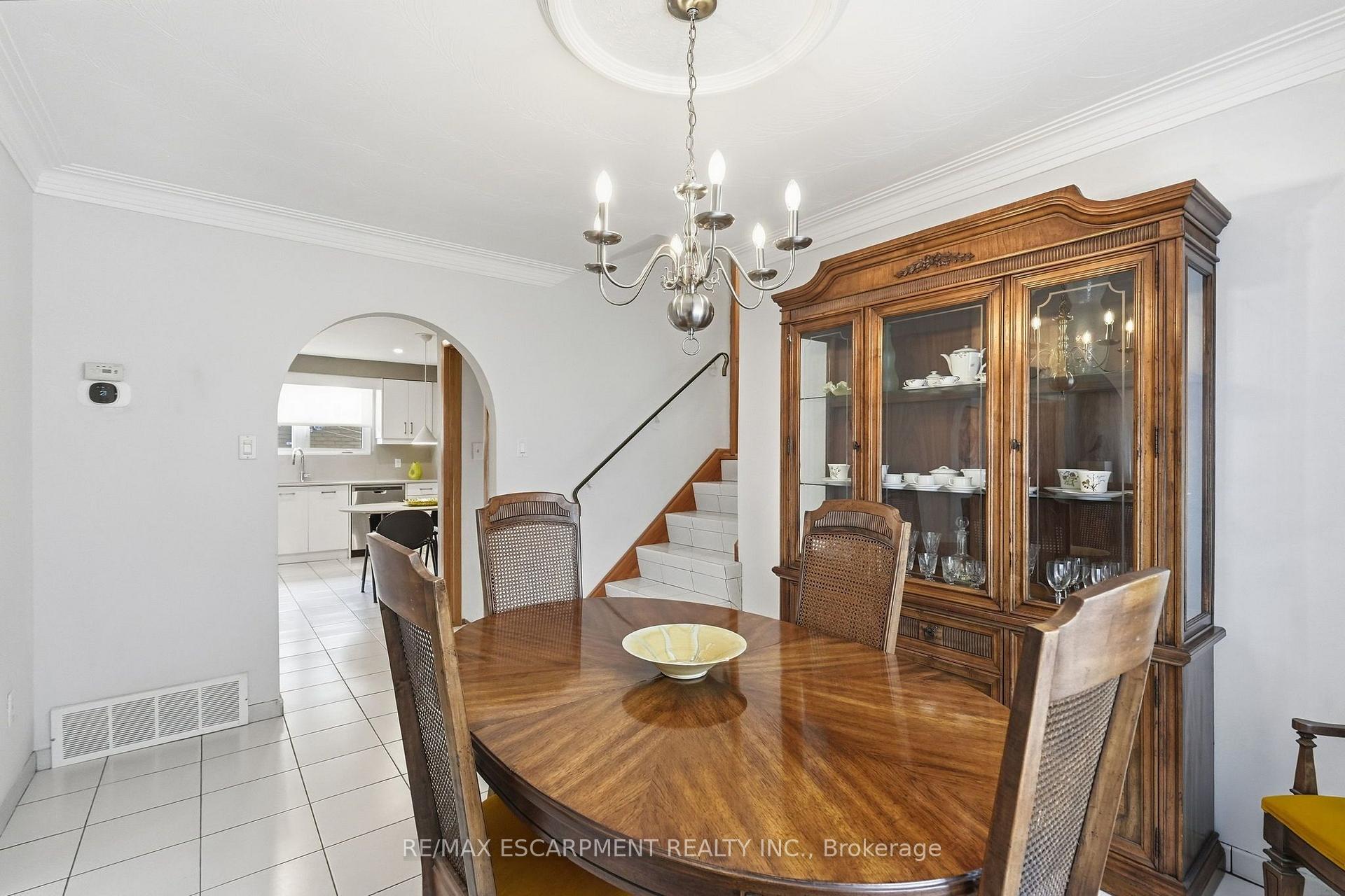 Photo 9 of 36 Algonquin Court, Hamilton, Lisgar — HOMEH