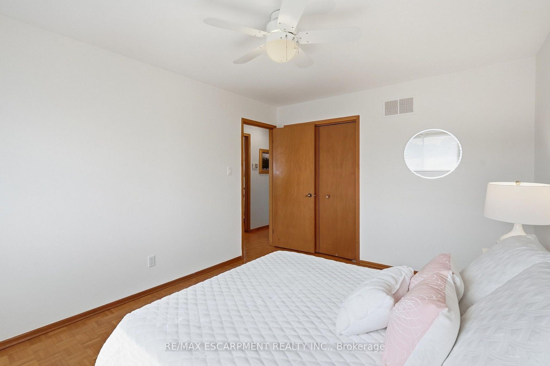 Photo 15 of 36 Algonquin Court, Hamilton, Lisgar — HOMEH