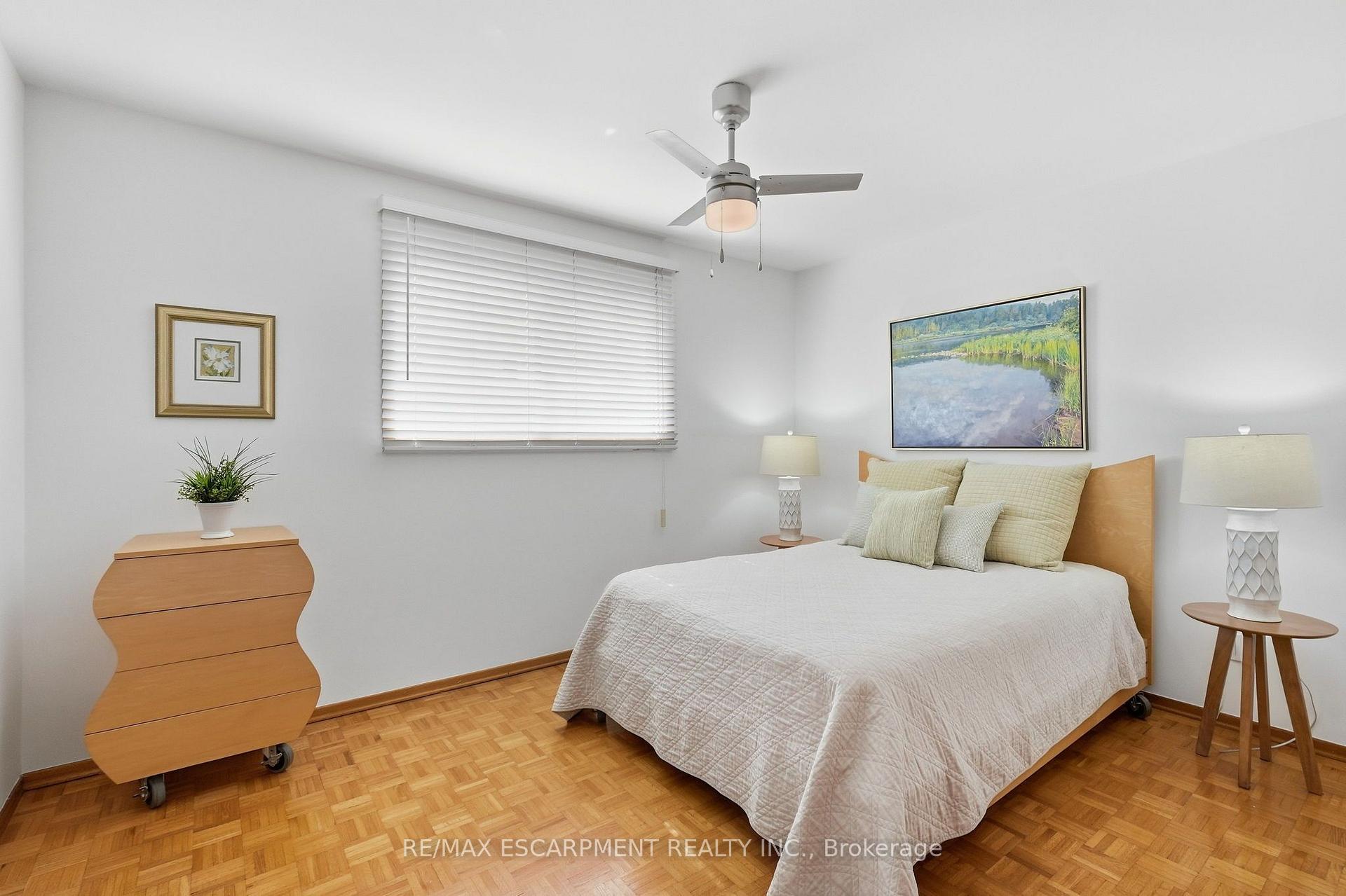 Photo 16 of 36 Algonquin Court, Hamilton, Lisgar — HOMEH