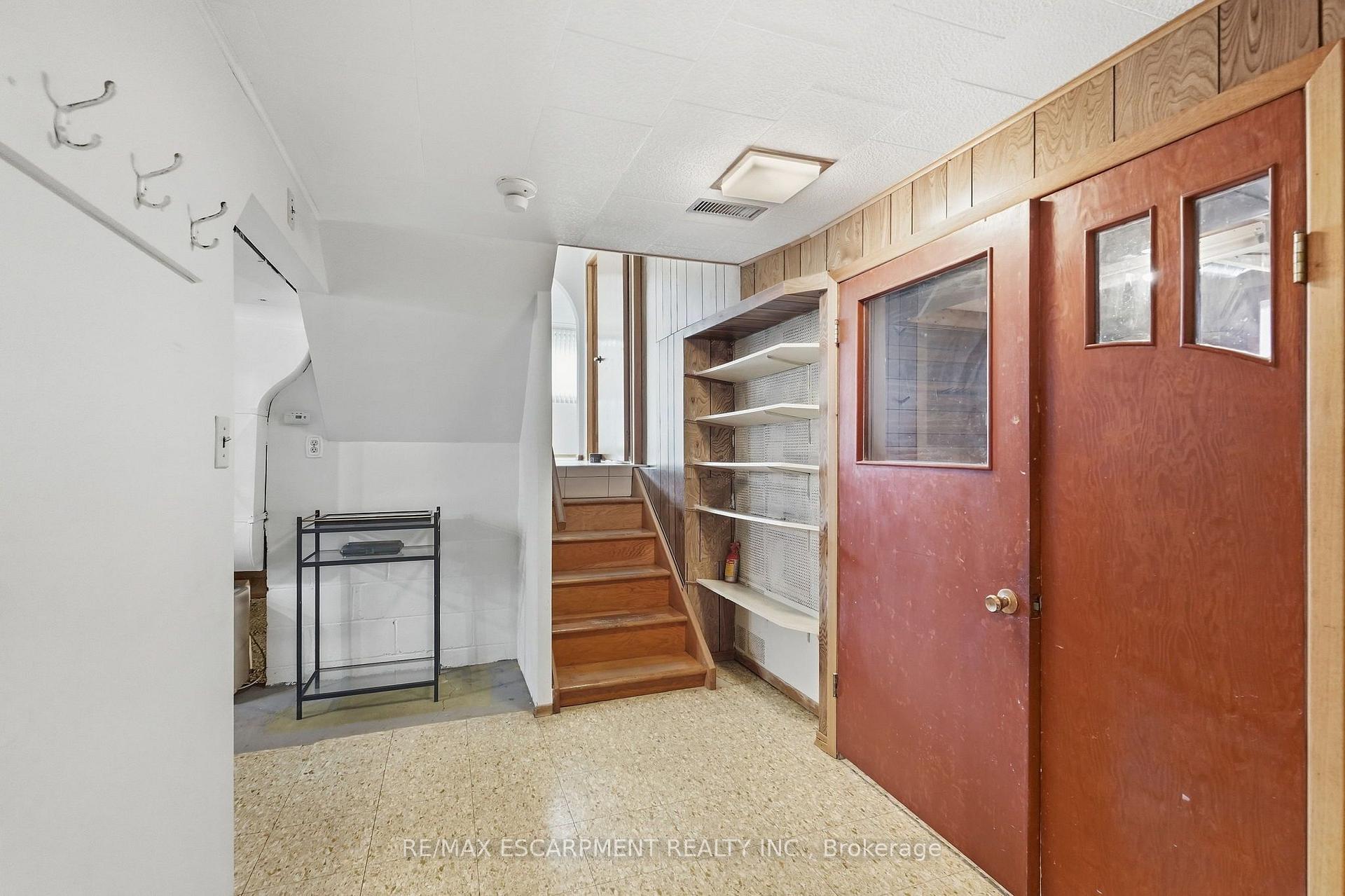 Photo 31 of 36 Algonquin Court, Hamilton, Lisgar — HOMEH