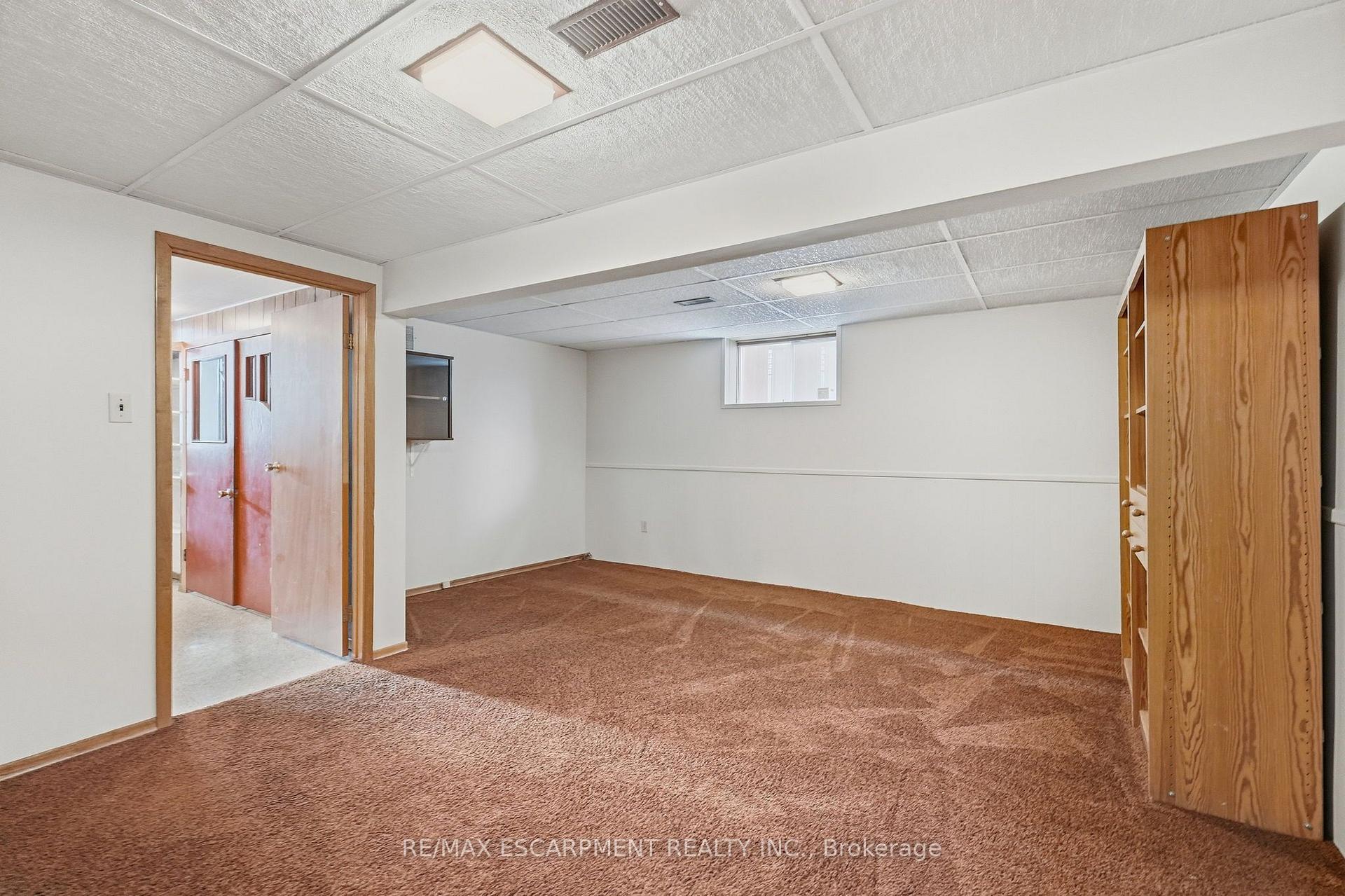 Photo 32 of 36 Algonquin Court, Hamilton, Lisgar — HOMEH