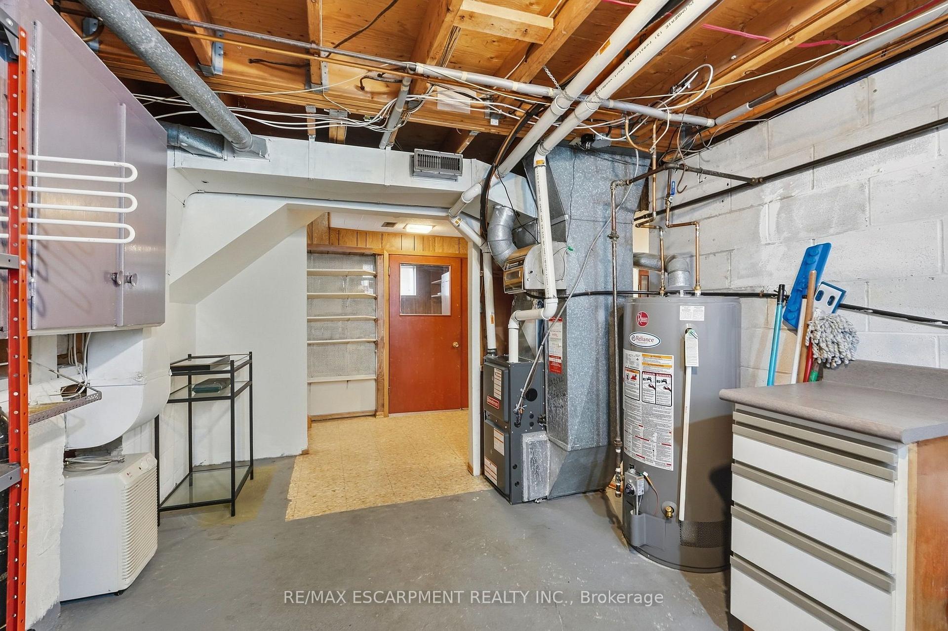 Photo 34 of 36 Algonquin Court, Hamilton, Lisgar — HOMEH
