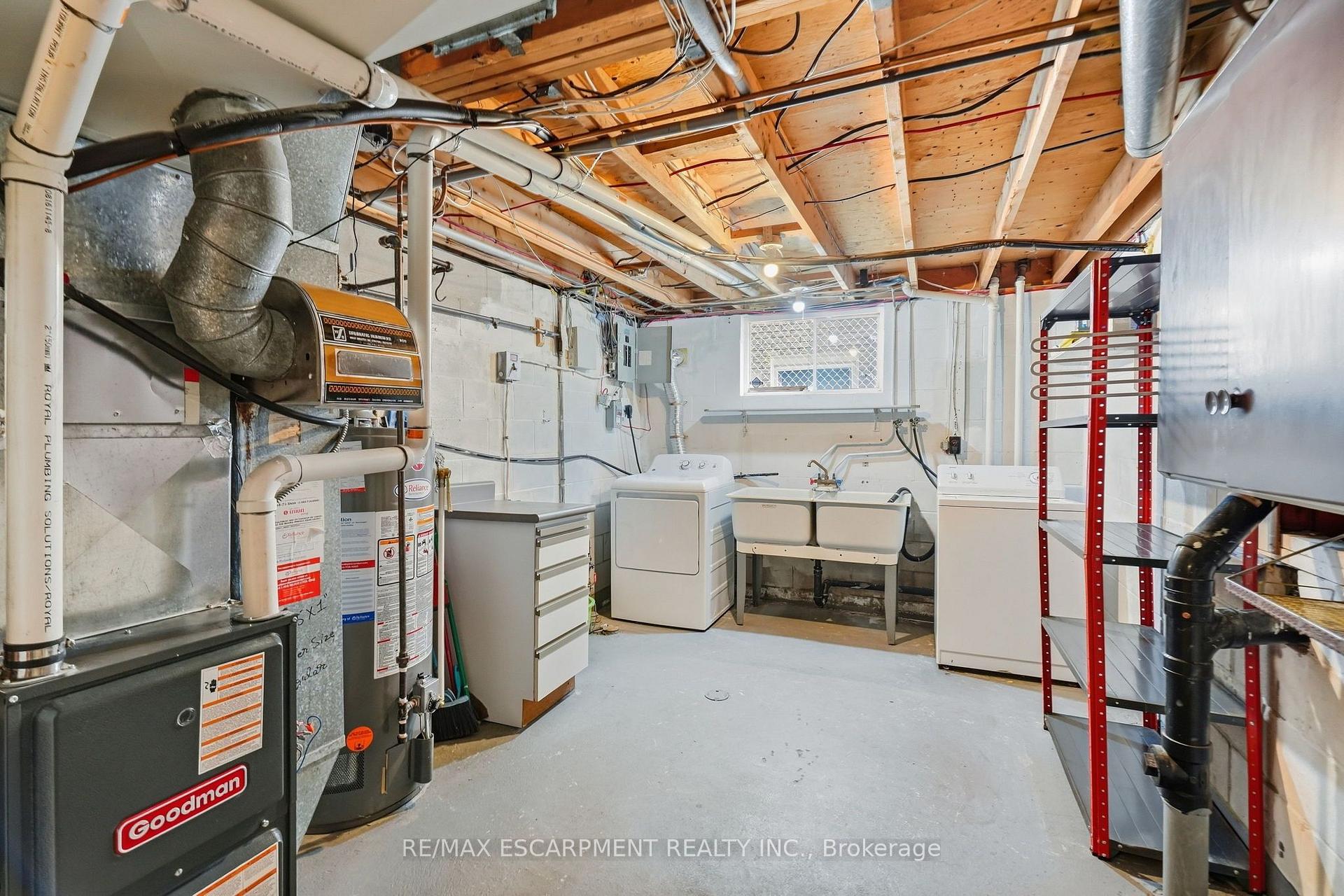 Photo 37 of 36 Algonquin Court, Hamilton, Lisgar — HOMEH