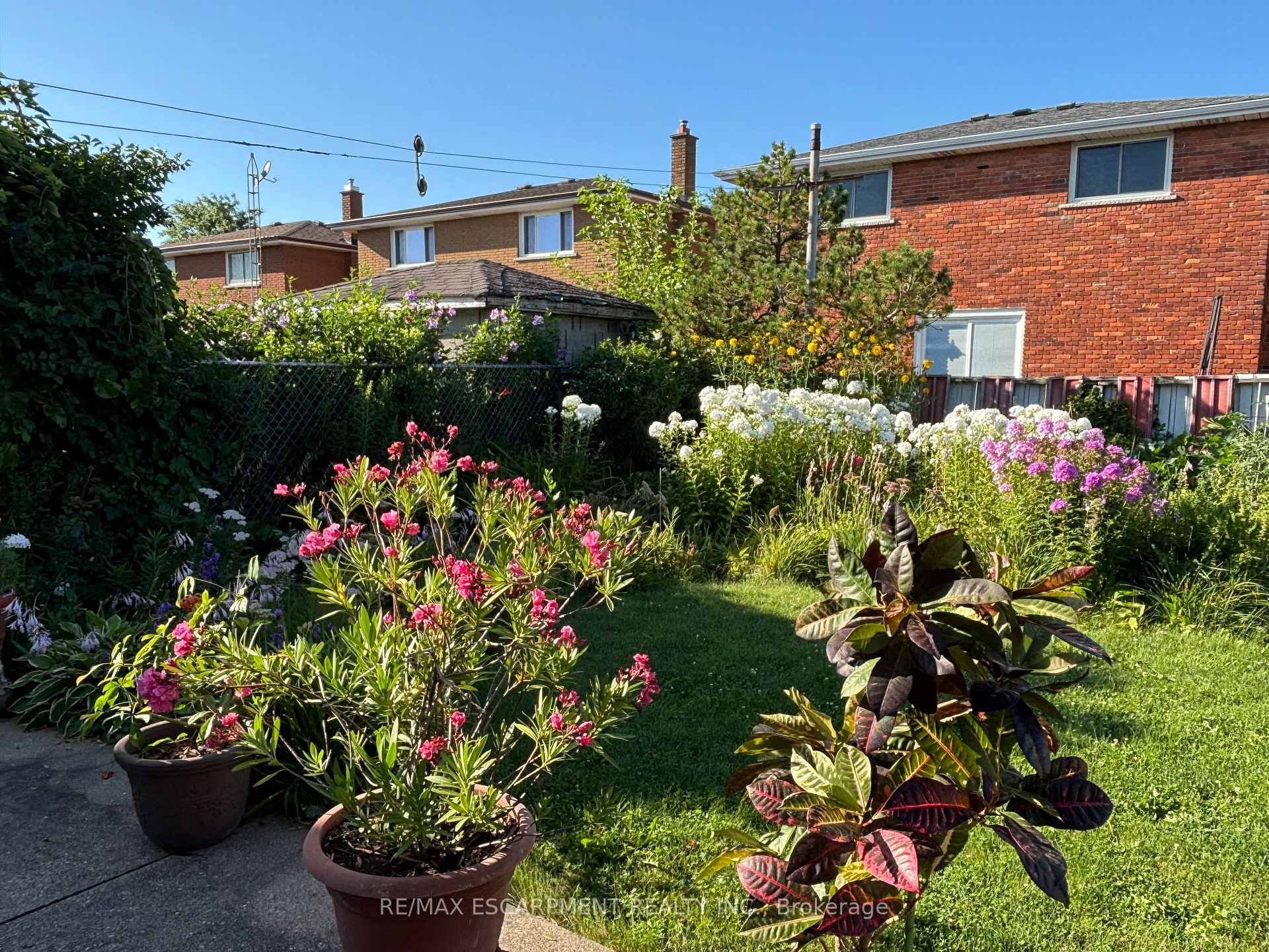 Photo 42 of 36 Algonquin Court, Hamilton, Lisgar — HOMEH