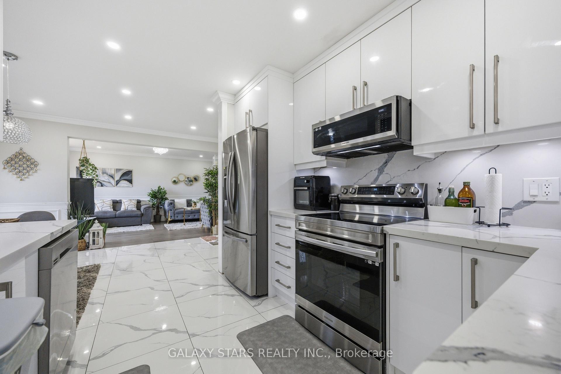 Photo 12 of 1177 Lisgar Avenue, Oshawa, Donevan — HOMEH