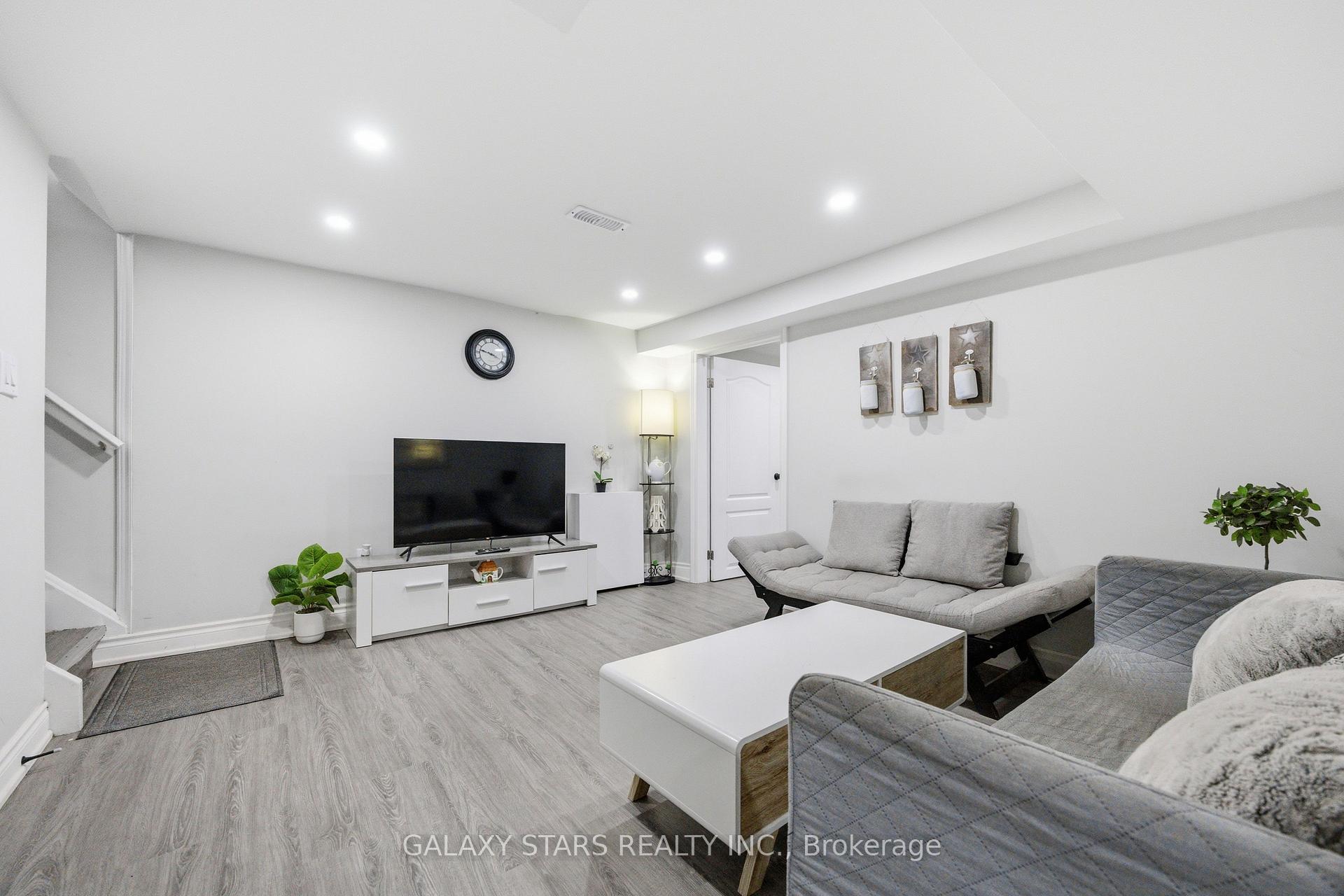Photo 20 of 1177 Lisgar Avenue, Oshawa, Donevan — HOMEH