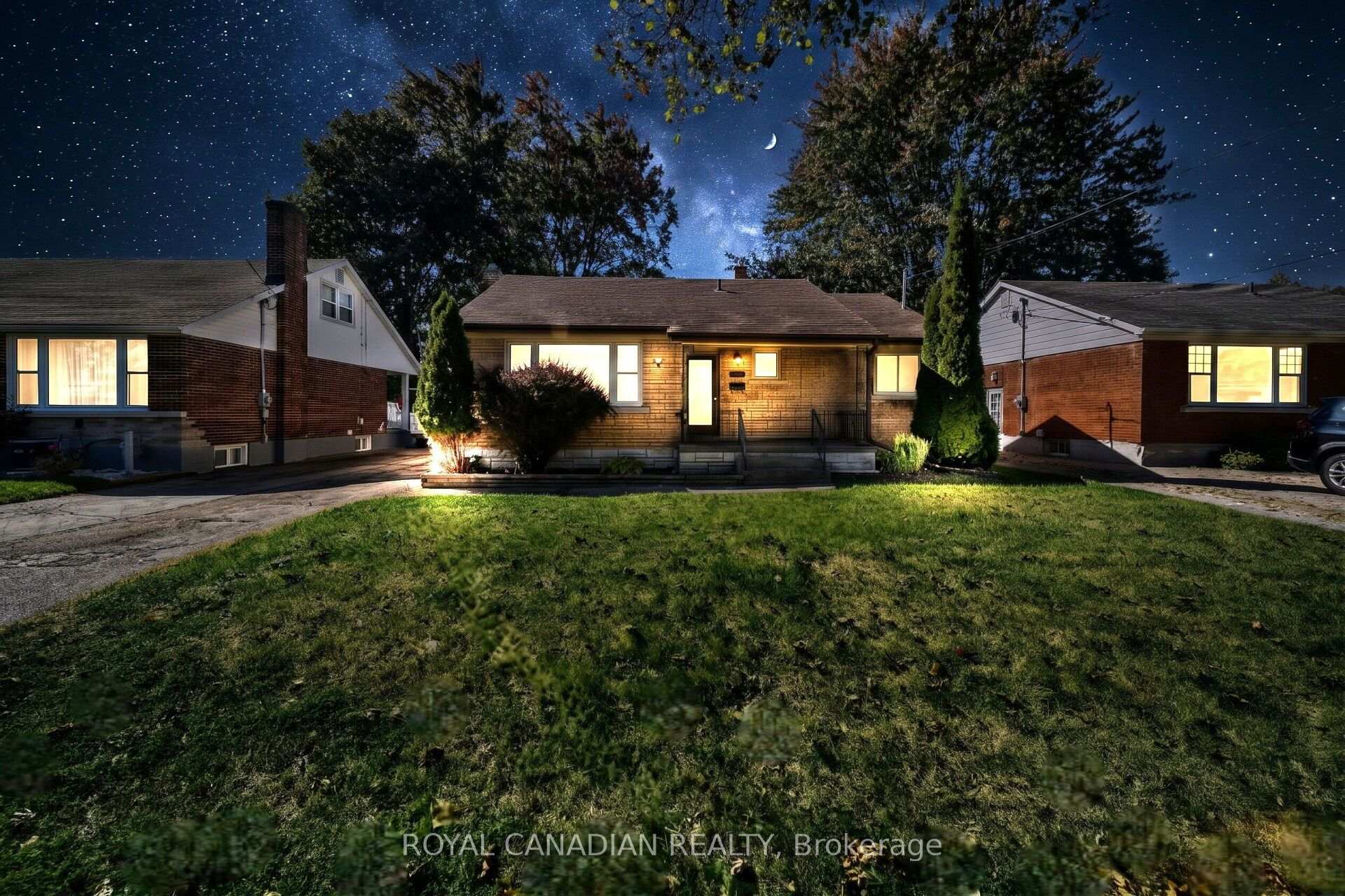 Photo of 457 Dumfries Avenue