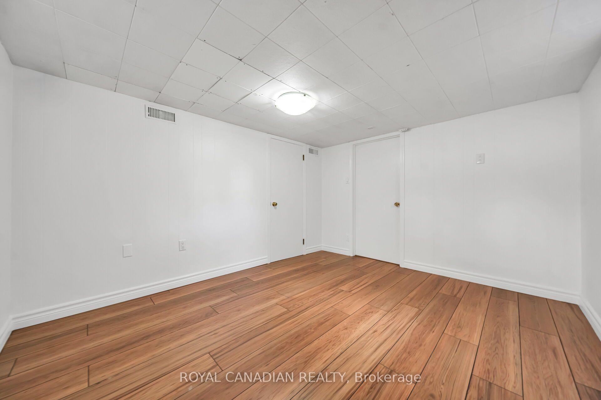 Photo 36 of 457 Dumfries Avenue, Kitchener, Auditorium — HOMEH