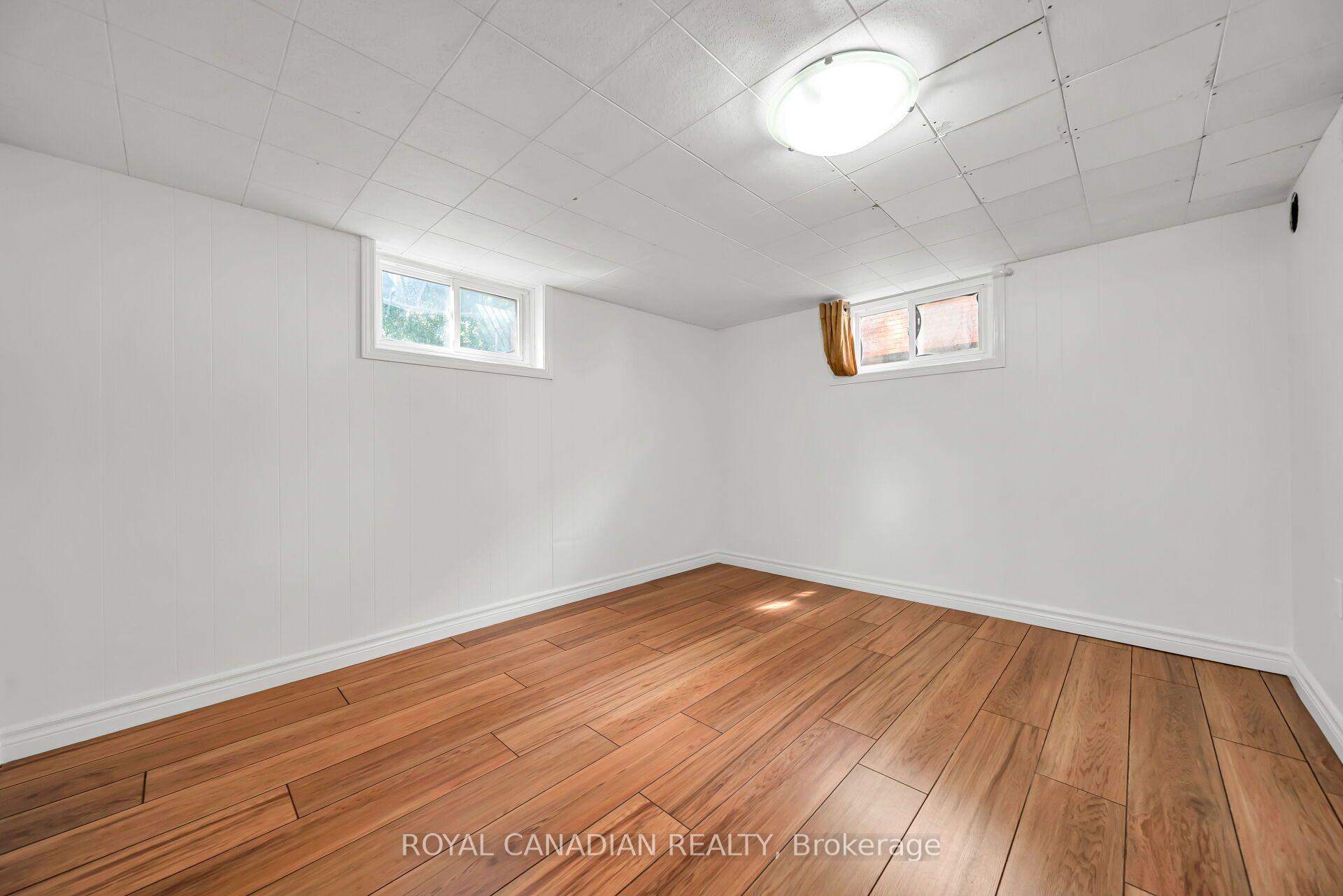 Photo 39 of 457 Dumfries Avenue, Kitchener, Auditorium — HOMEH