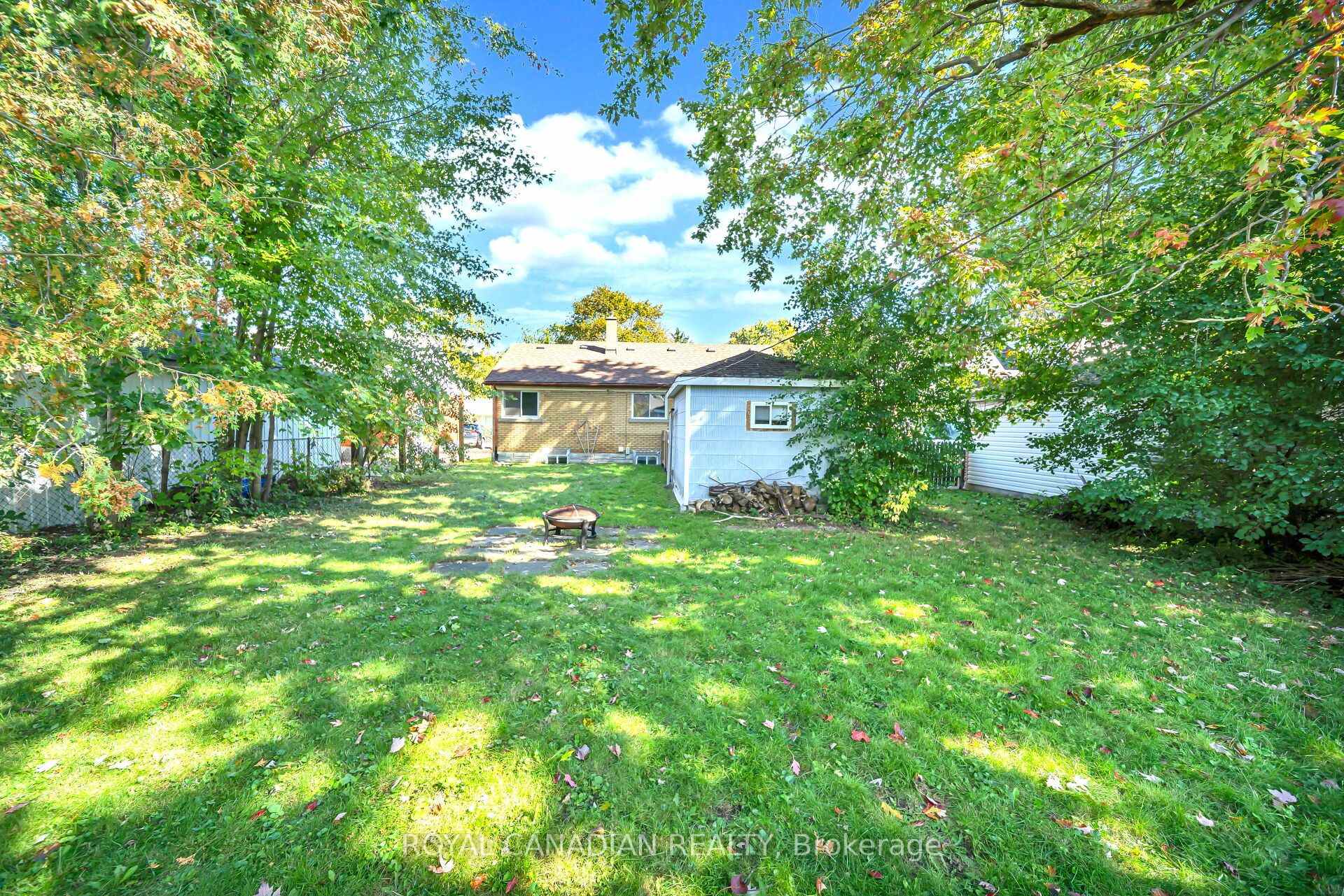 Photo 48 of 457 Dumfries Avenue, Kitchener, Auditorium — HOMEH