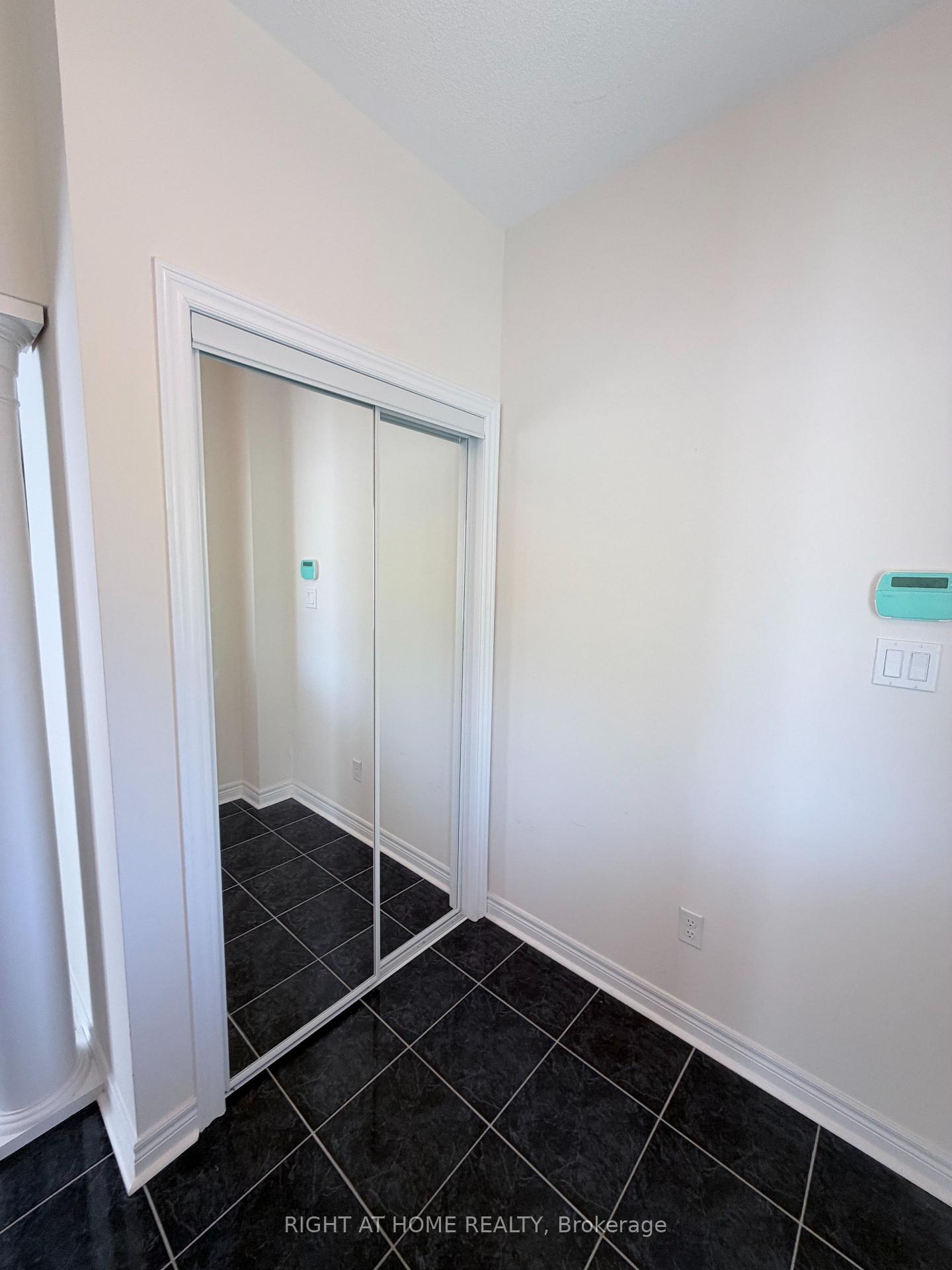 Photo 3 of 14 Maybole Road, Markham, Greensborough — HOMEH